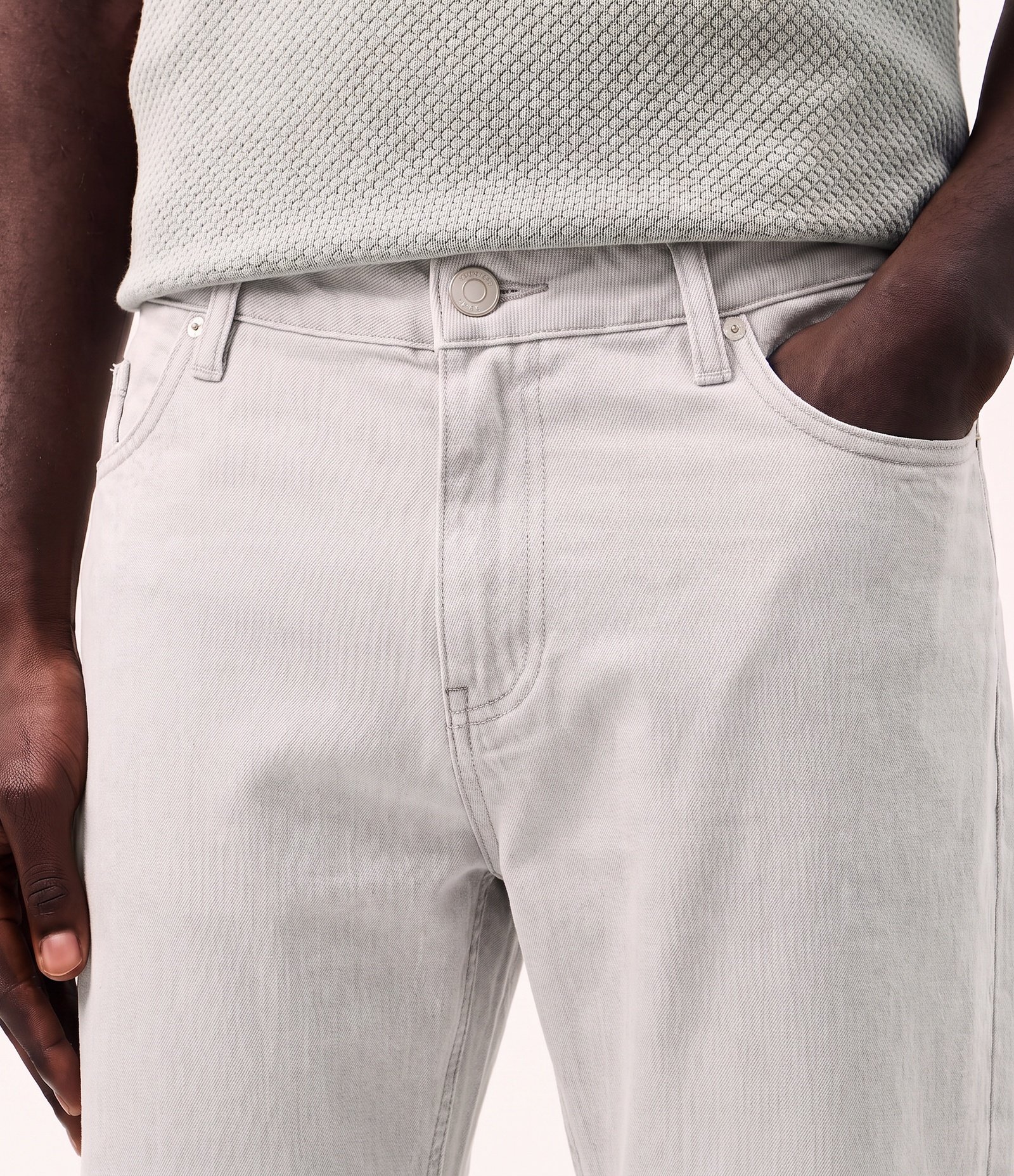 Calça Reta Vintage em Sarja Cinza 6