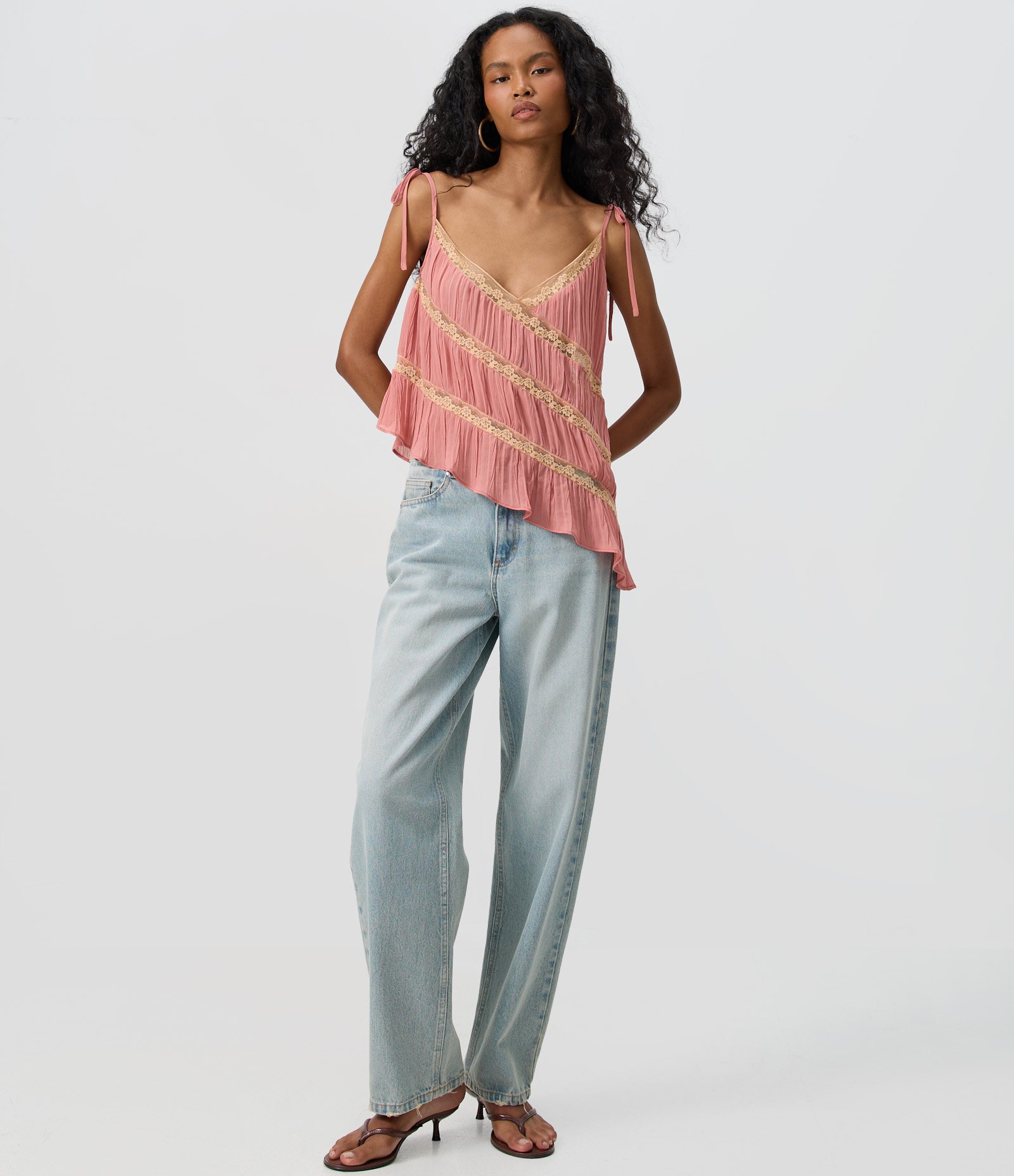 Blusa Assimétrica com Entremeio de Renda e Alças para Amarração Rosa 2