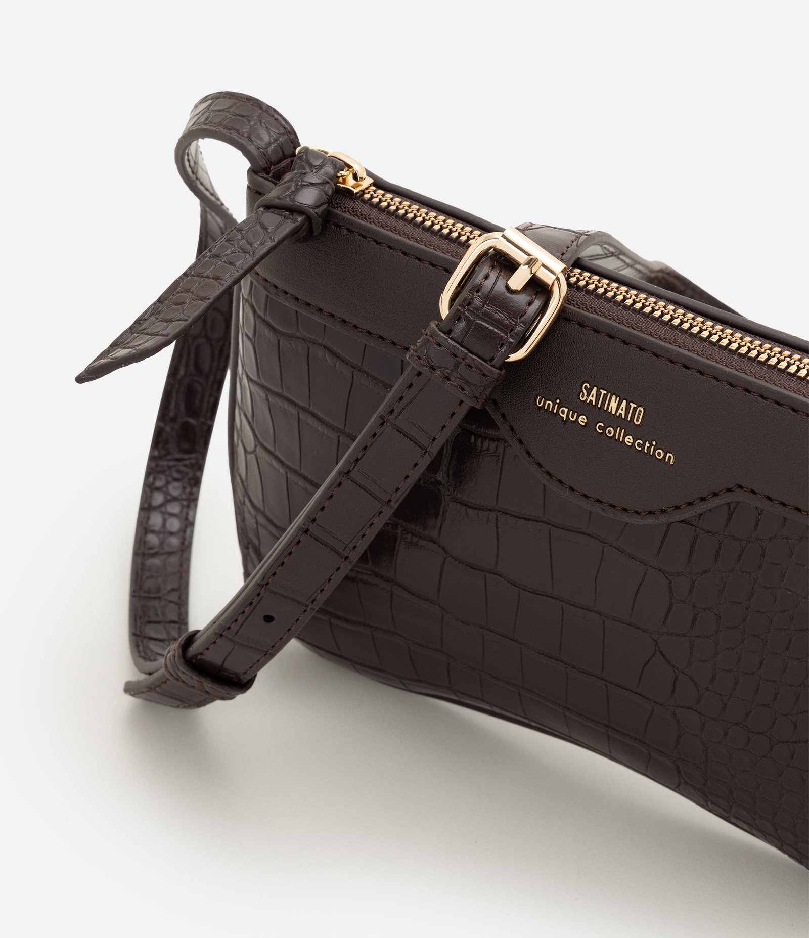 Bolsa Transversal em PU com Textura Croco Marrom 6