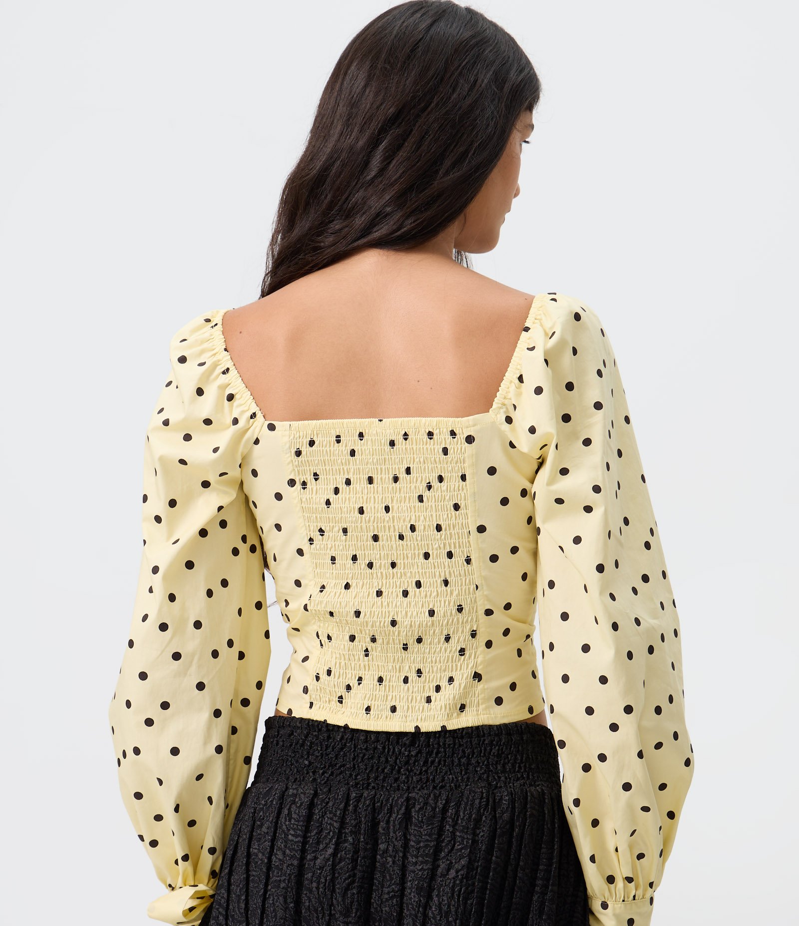 Blusa Manga Longa em Tricoline com Estampa Poá e Laços nos Punhos Amarelo Claro 4