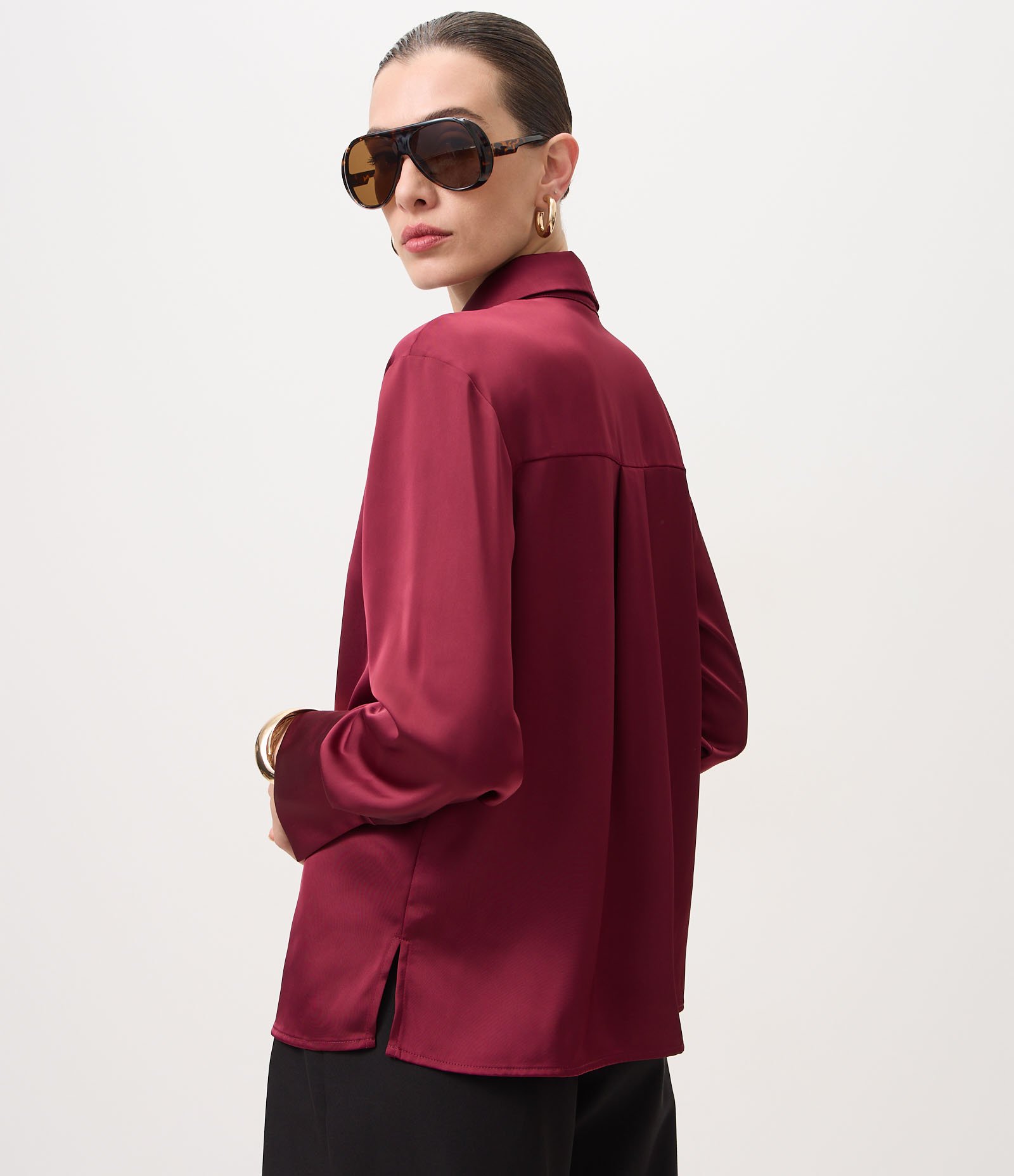 Camisa Acetinada com Gola Clássica Vinho 3