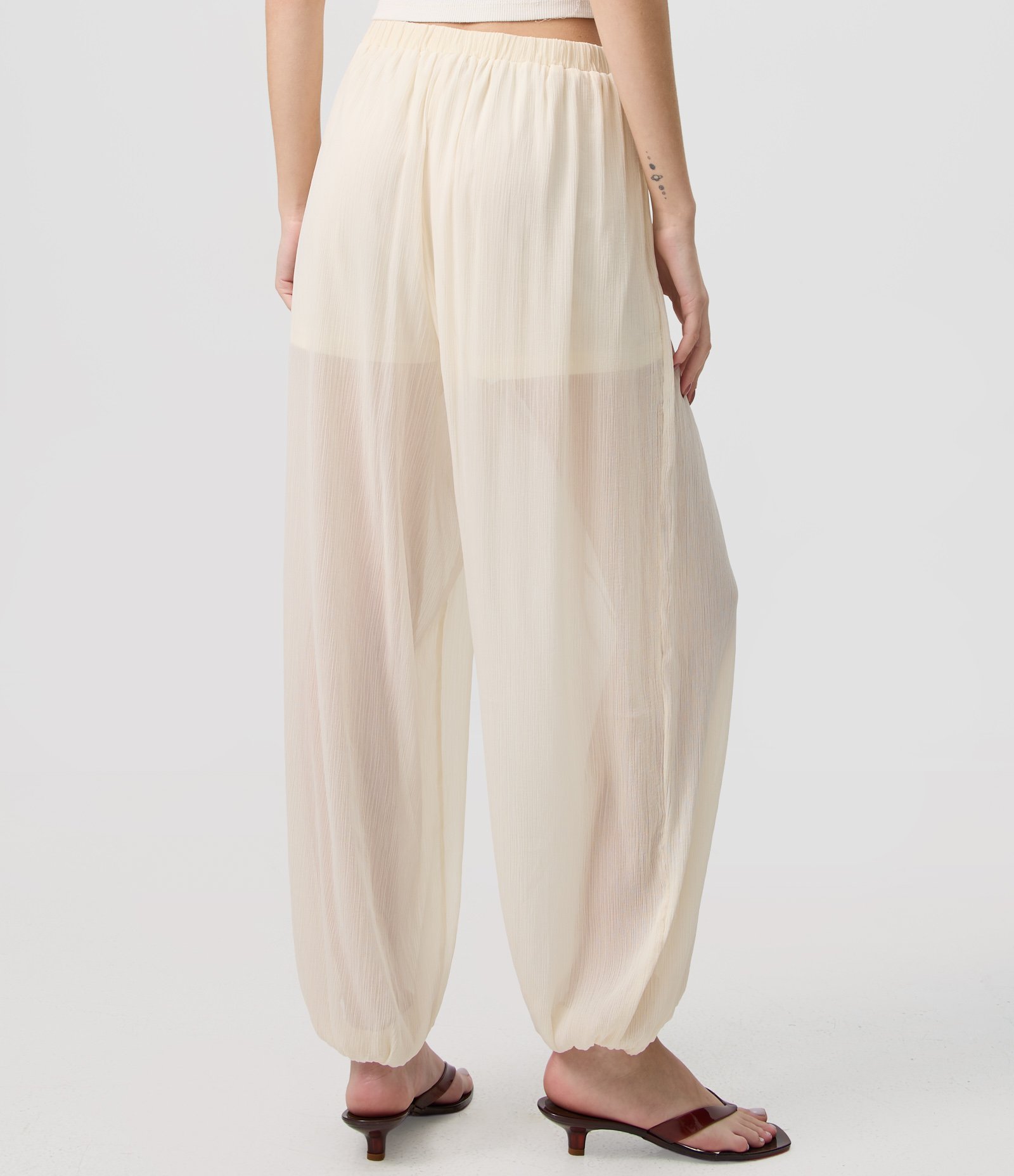 Calça Aladim em Chiffon Texturizado com Transparência Off White 4