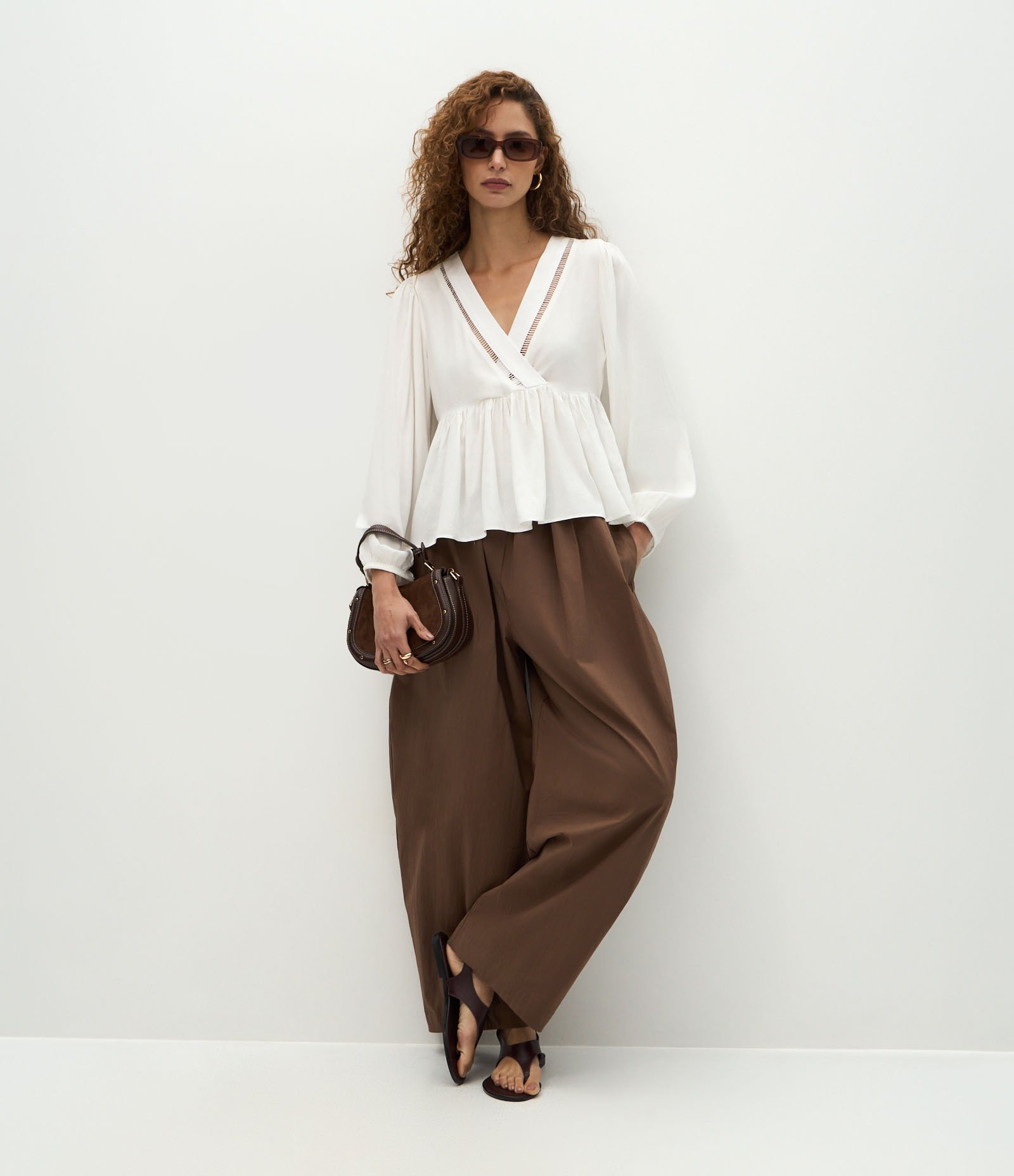 Bata em Viscose com Decote Transpassado Branco 2