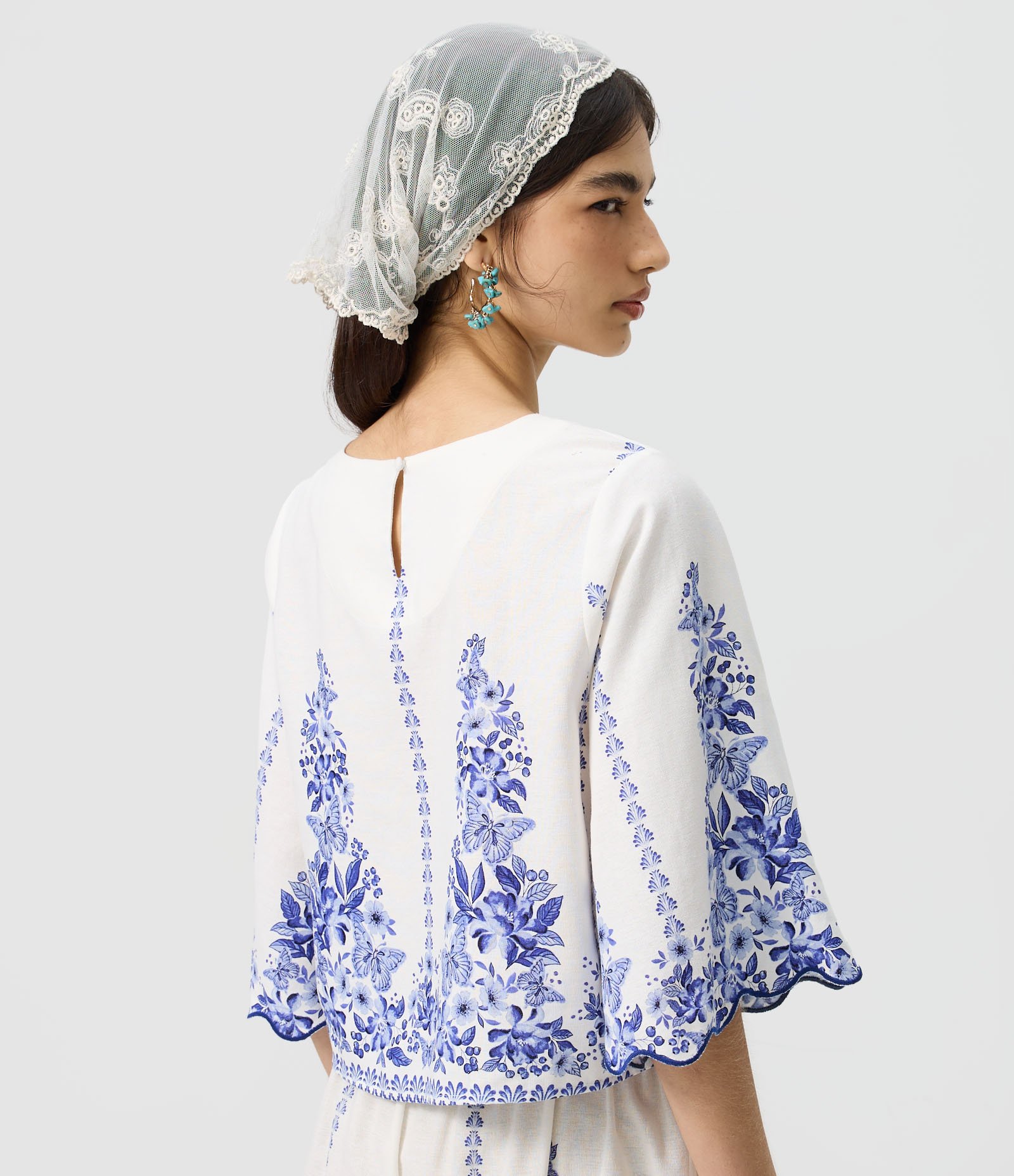Blusa em Viscolinho com Manga Ampla e Barra Ondulada Branco 4