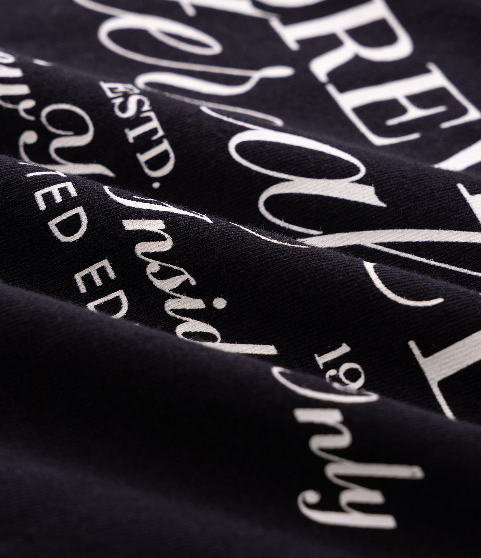 Camiseta Comfort Forever Young Preto 3