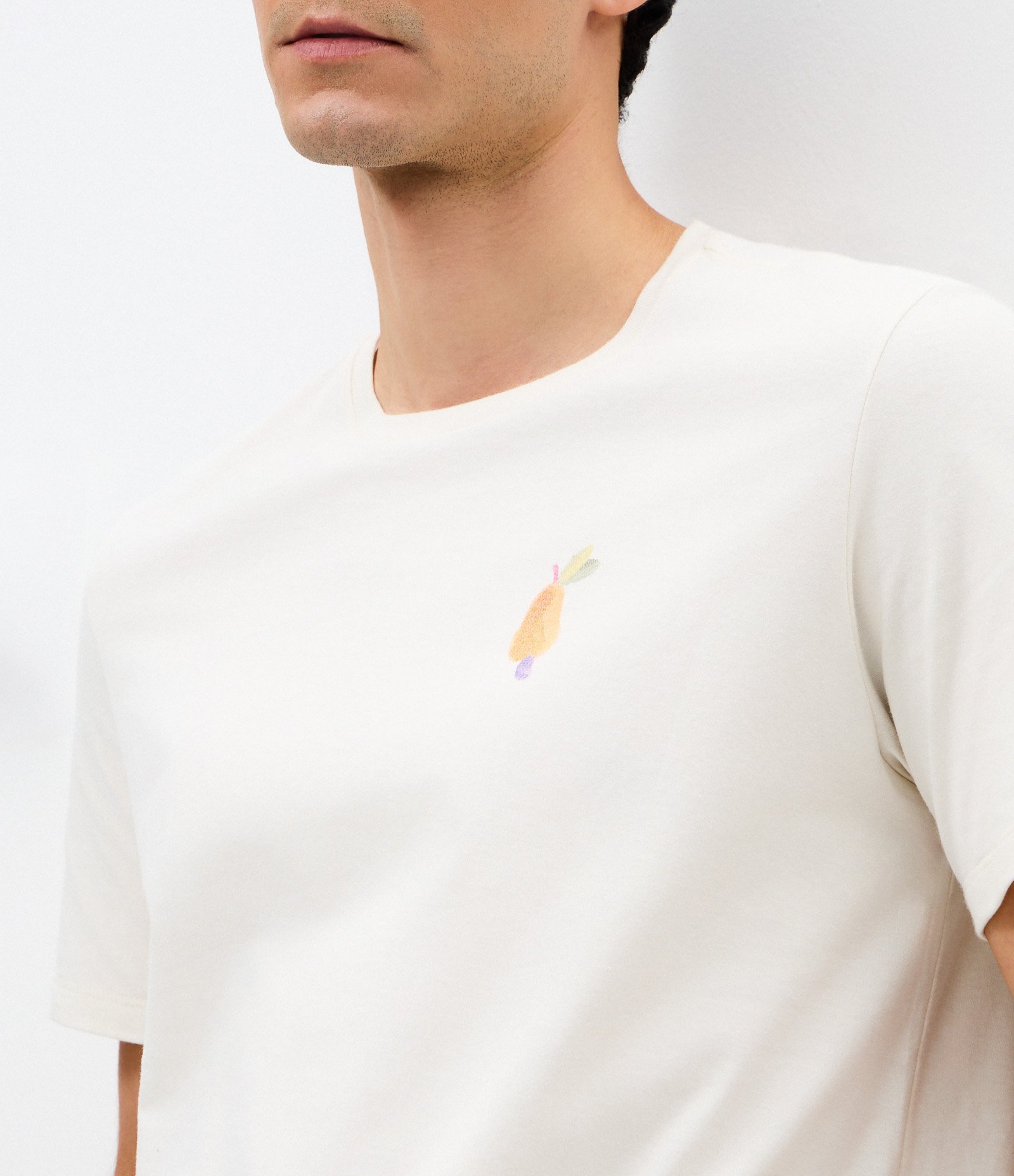 Camiseta Comfort em Algodão com Estampa Caju Brasil Branco 4
