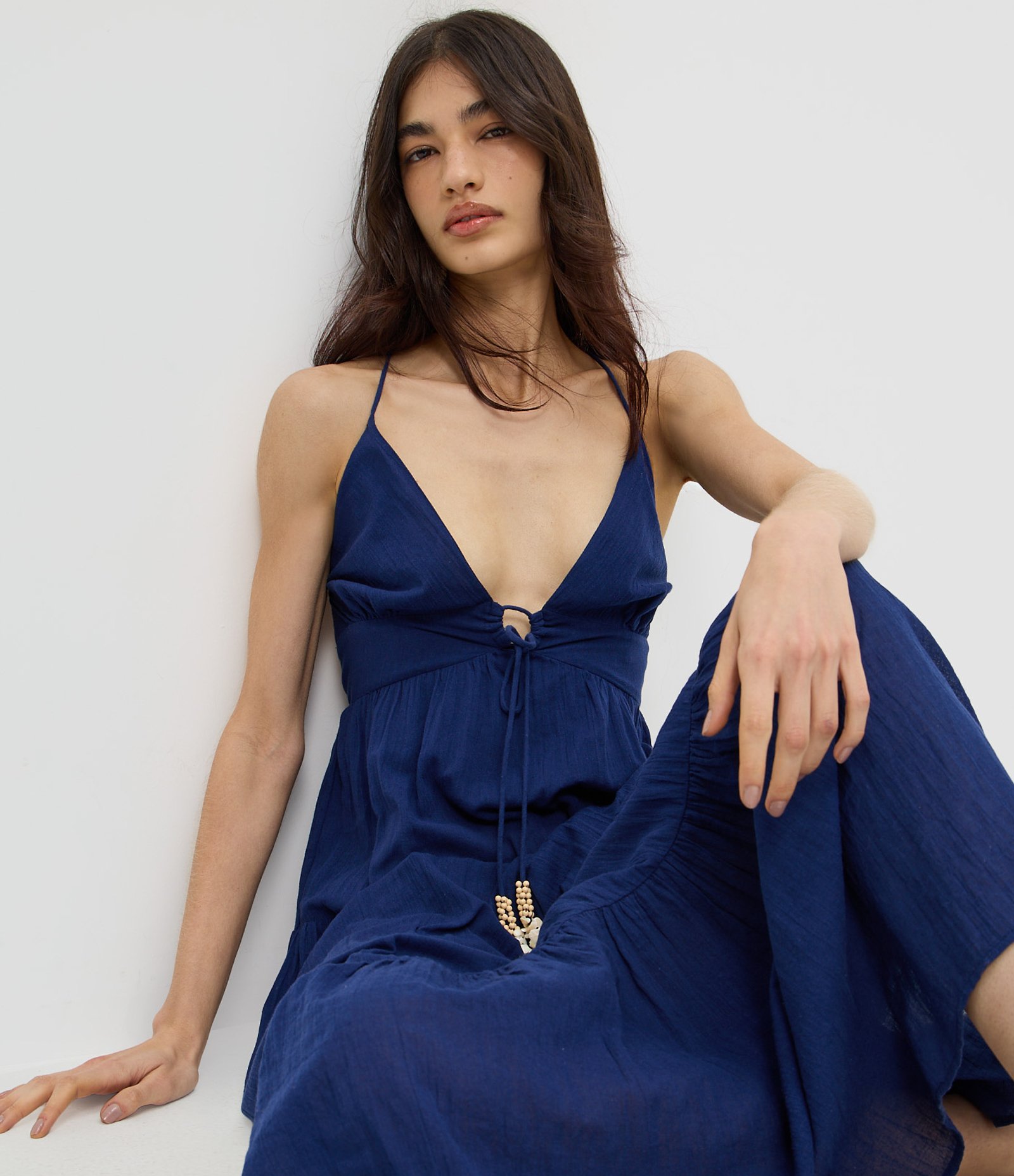Vestido Longo Evasê com Aviamentos de Conchas e Costas Transpassadas Azul 3