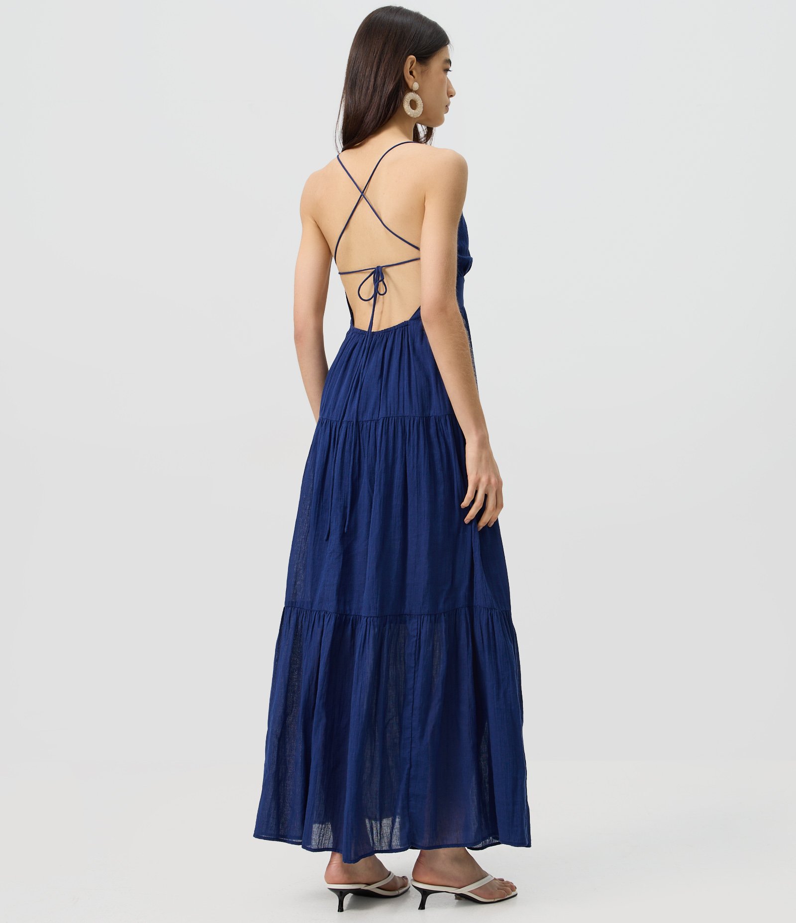 Vestido Longo Evasê com Aviamentos de Conchas e Costas Transpassadas Azul 4