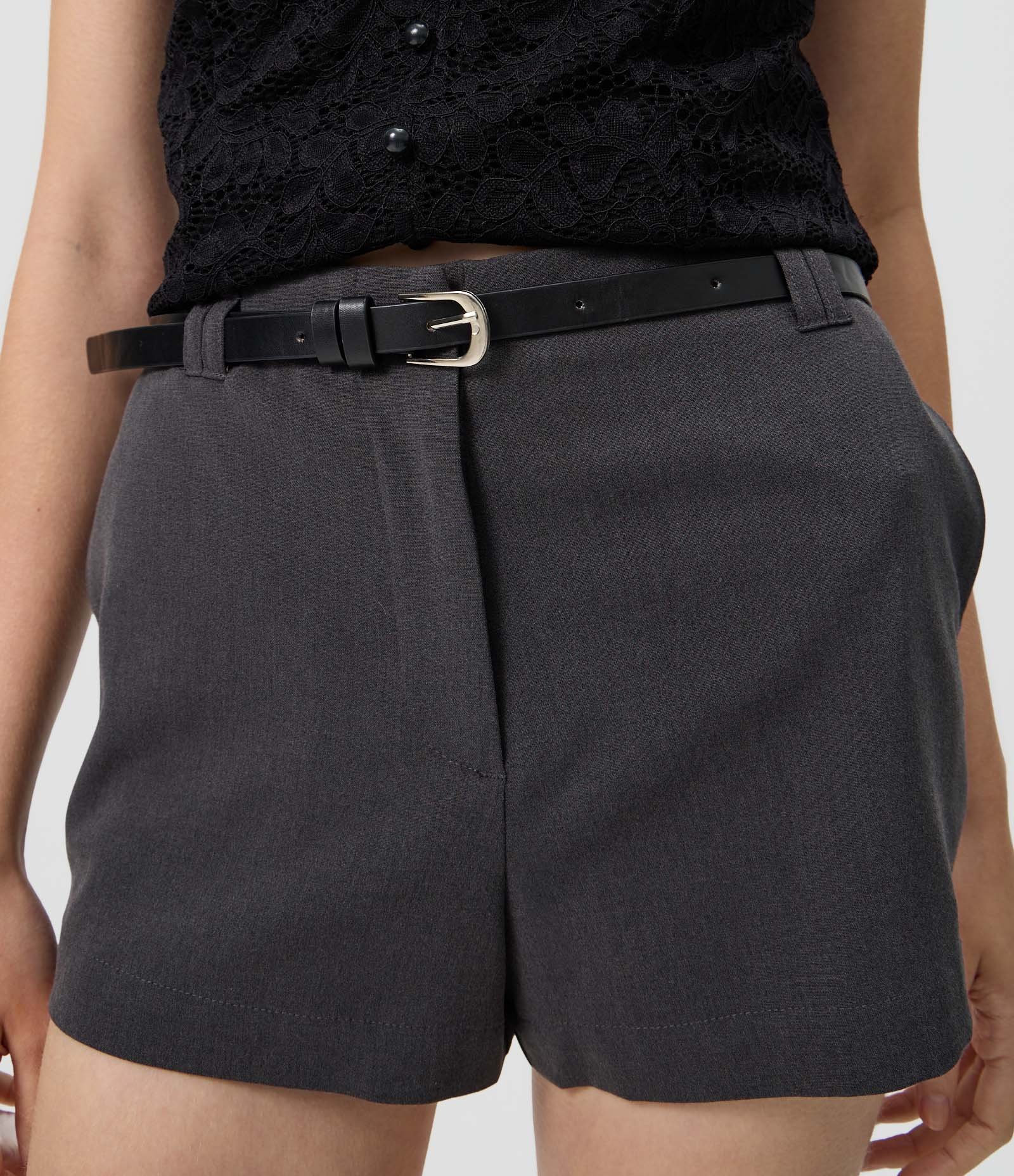 Short Alfaiatado com Cinto e Modelagem Mini Cinza 3