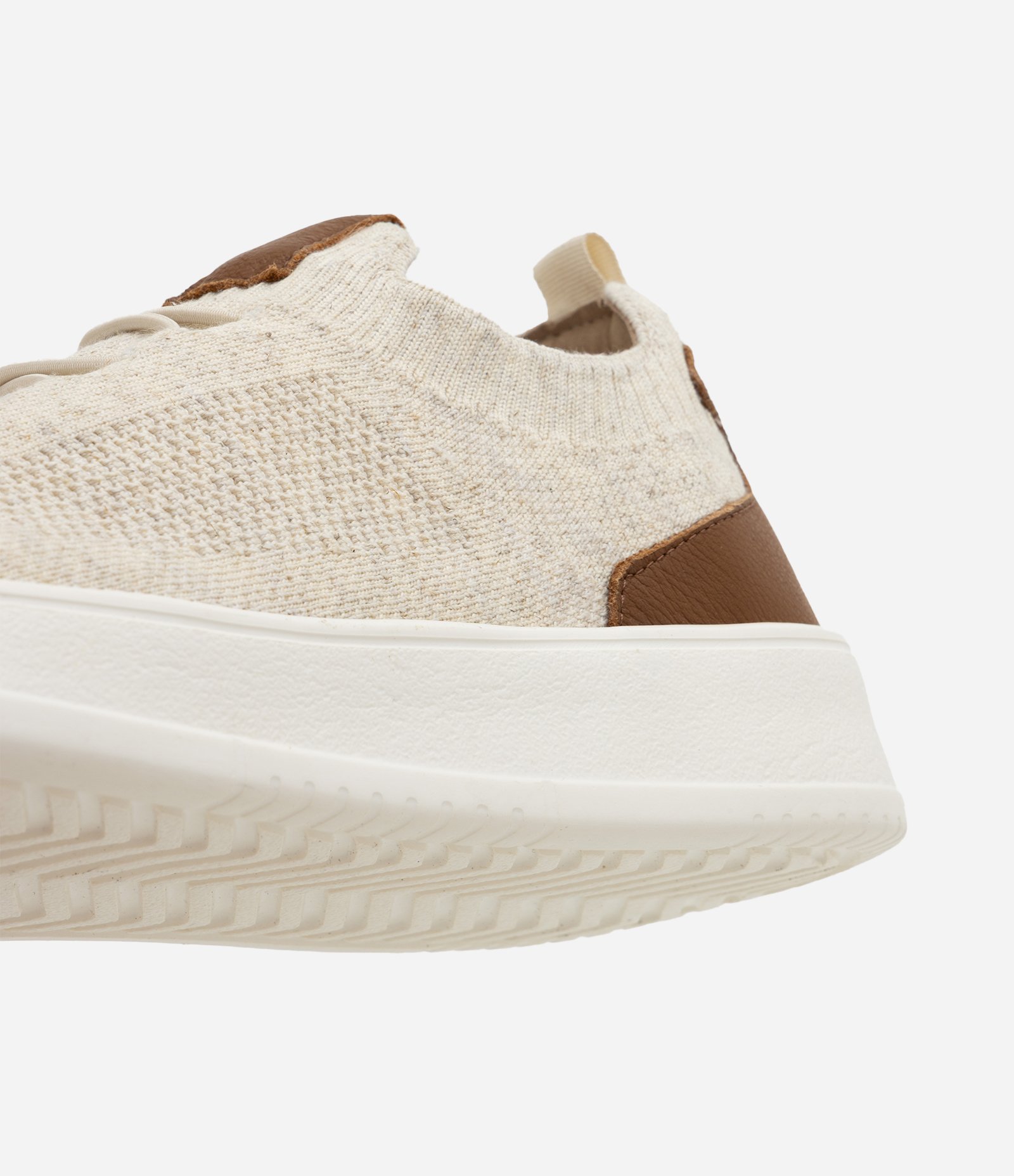Tênis Casual de Knit com Detalhe em Couro Off White 4