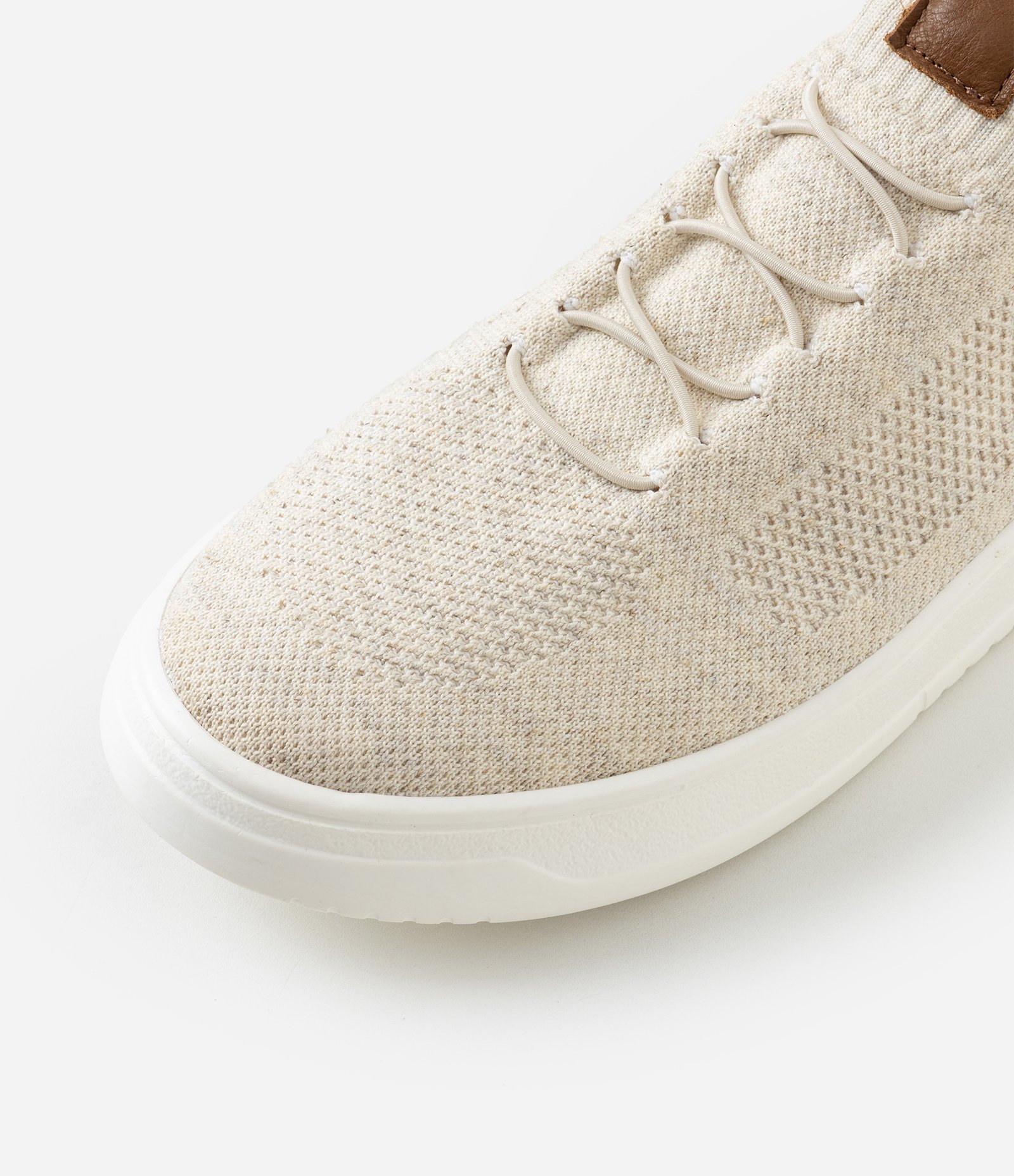 Tênis Casual de Knit com Detalhe em Couro Off White 5