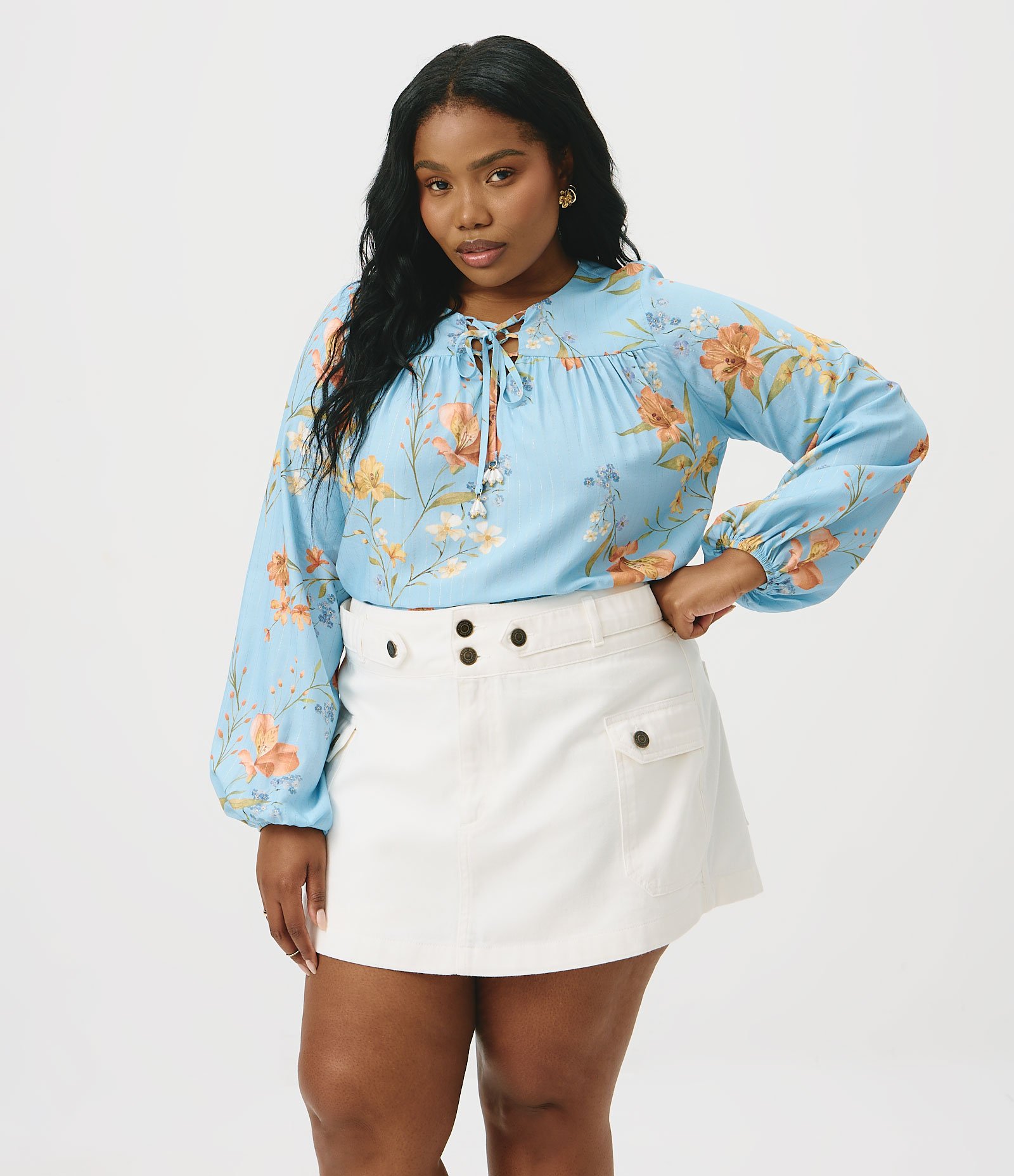 Short Saia Sarja com Bolsos Cargo Curve & Plus Size Bege 3