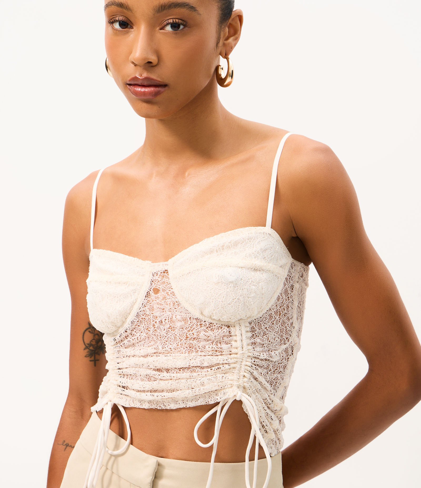 Blusa Corset em Renda com Alças Reguláveis e Amarrações Off White 3