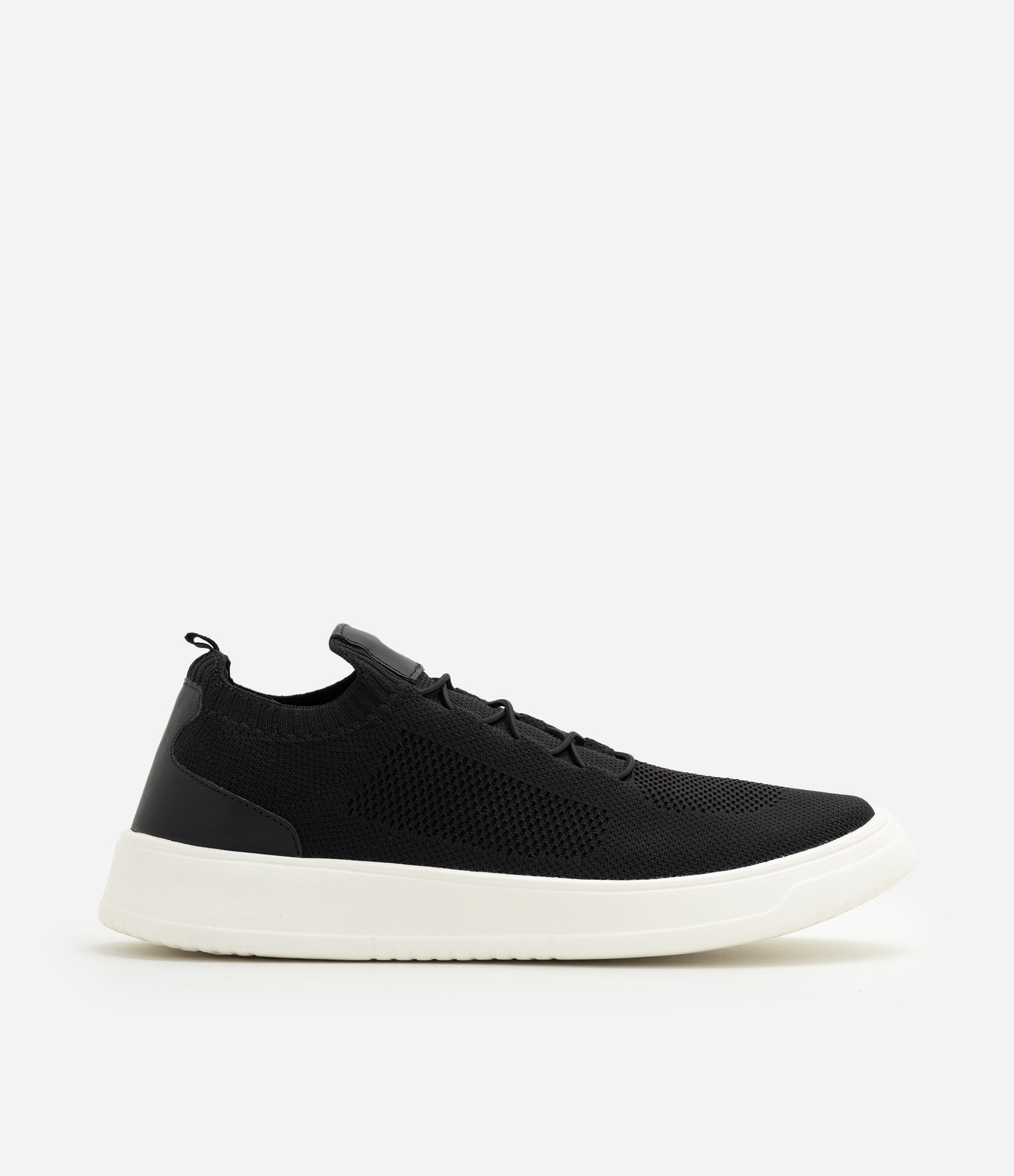 Tênis Casual de Knit com Detalhe em Couro Preto 1