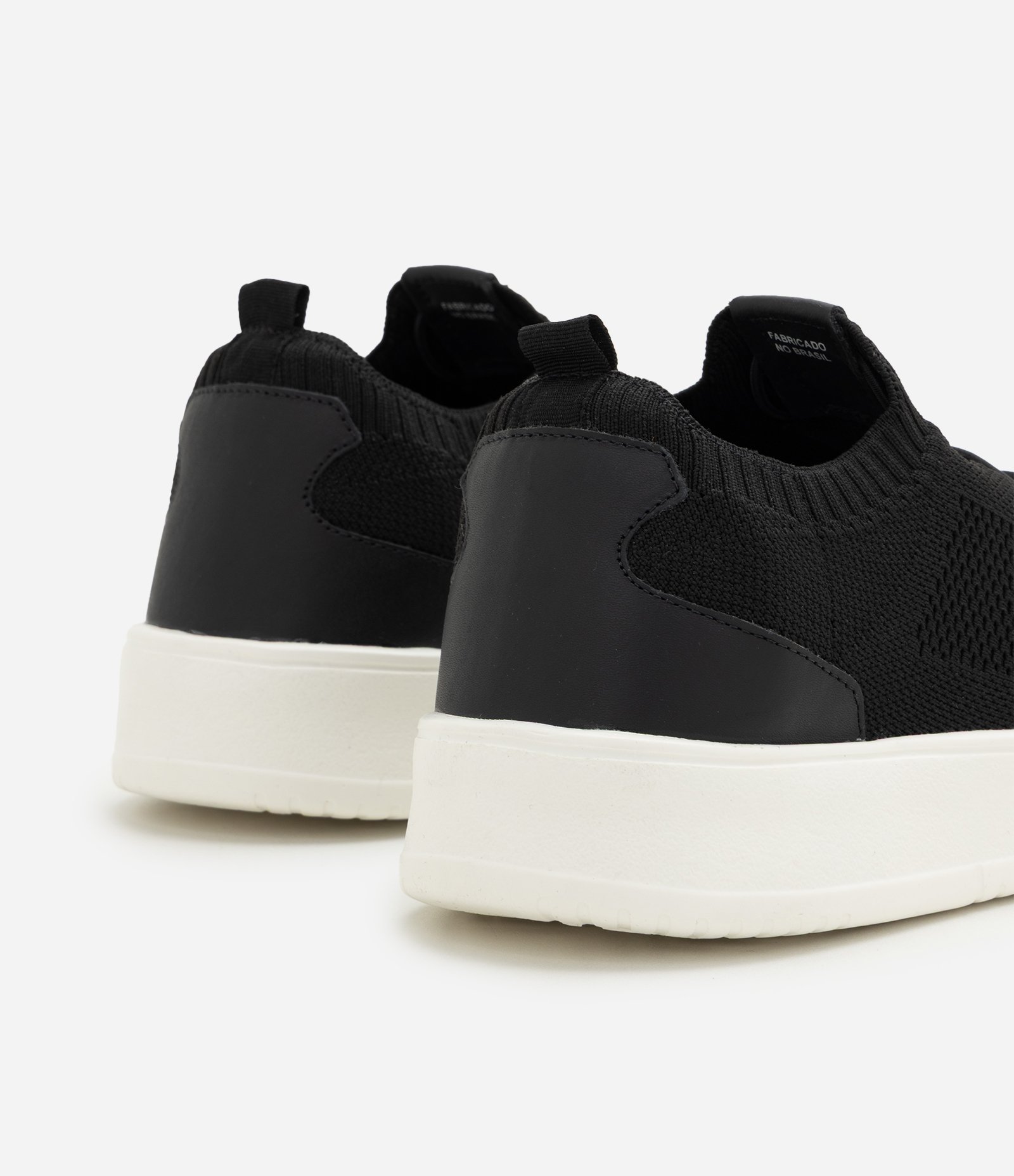 Tênis Casual de Knit com Detalhe em Couro Preto 3