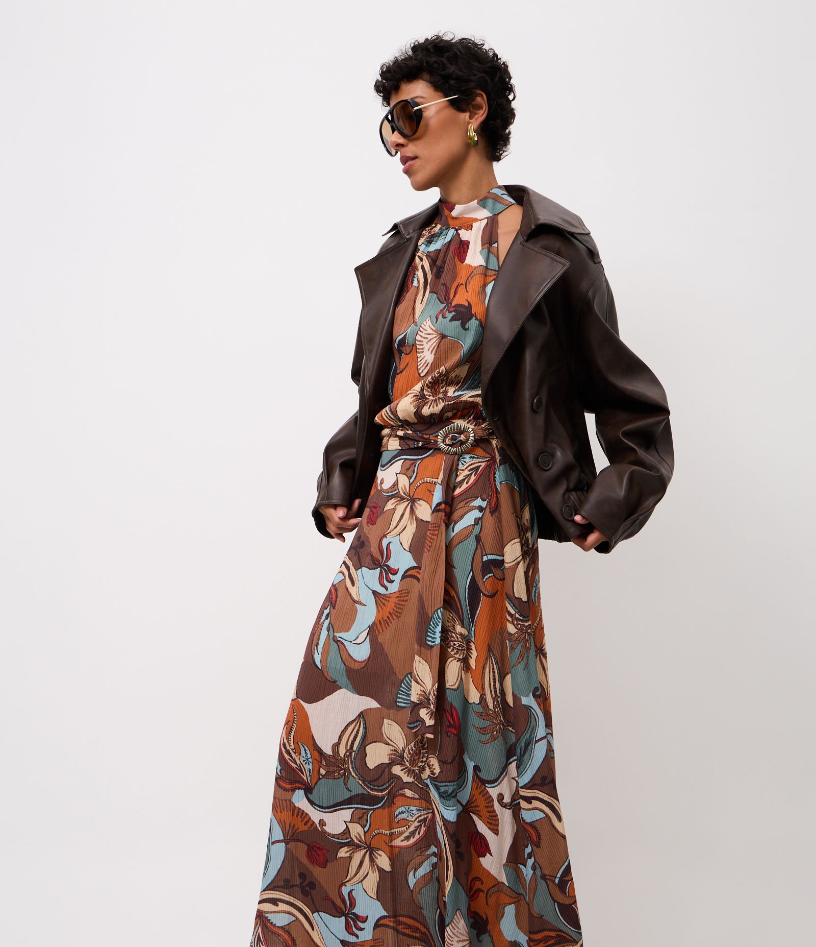 Vestido Longo com Decote Halter Neck e Estampa Floral Multicores 1