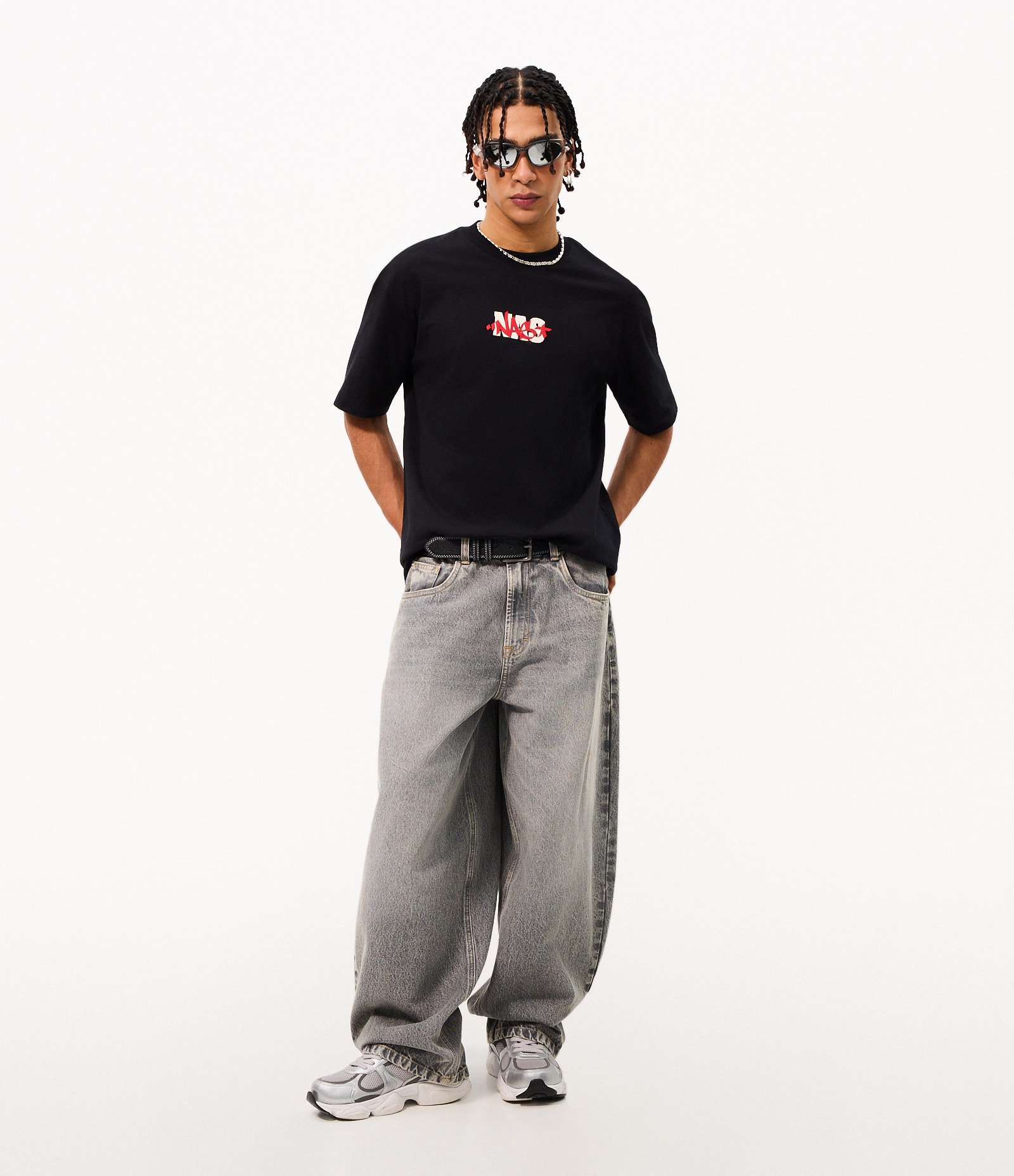 Camiseta Relaxed em Algodão com Estampa Rapper NAS Preto 2