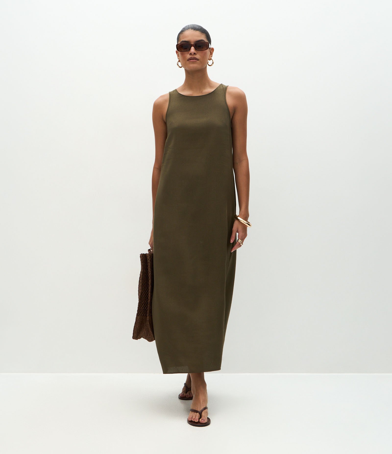 Vestido Midi em Viscolinho com Alças Largas Verde 2