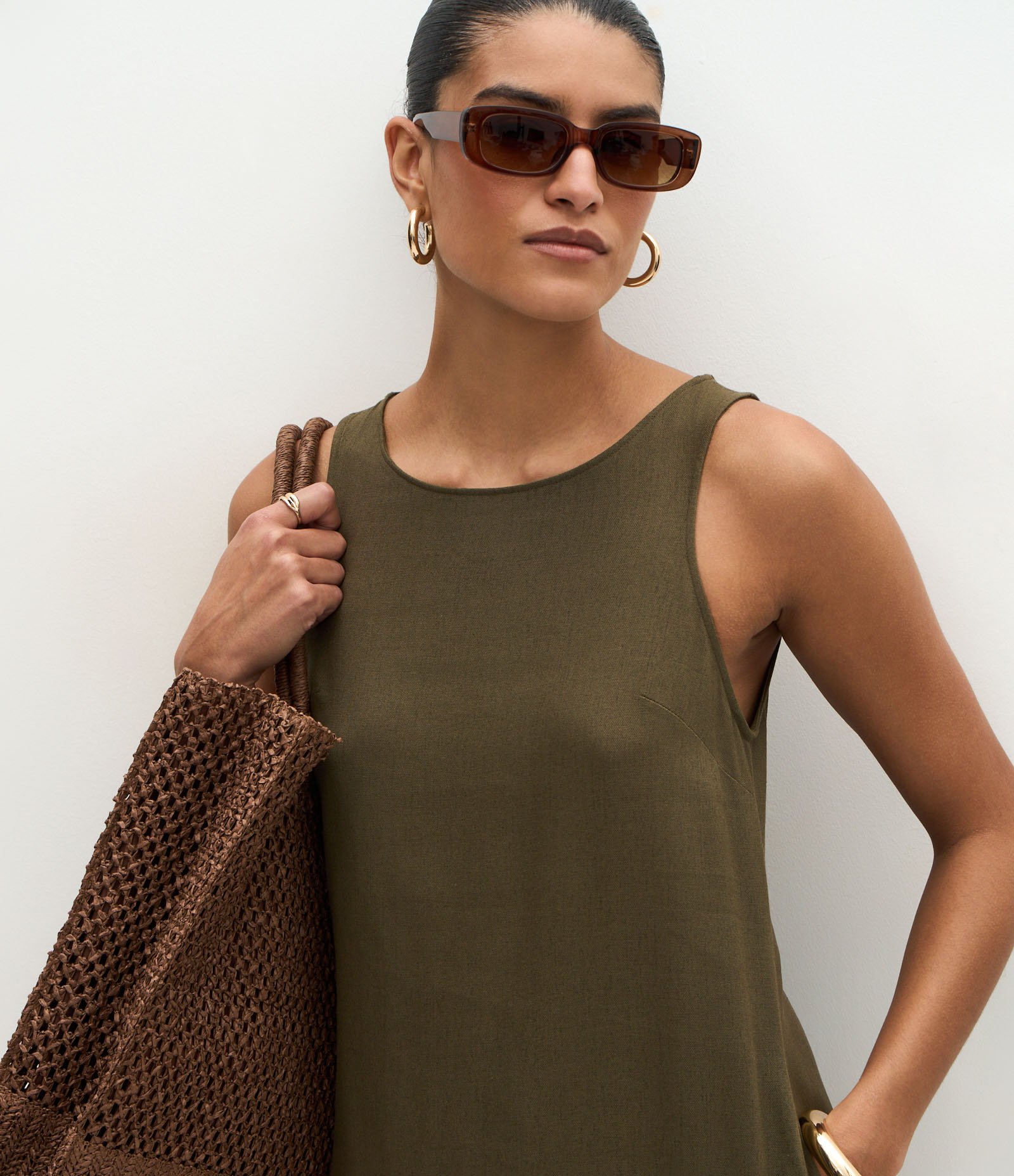 Vestido Midi em Viscolinho com Alças Largas Verde 3