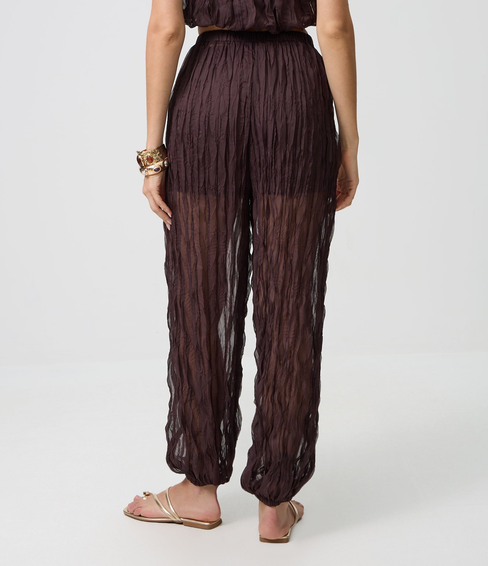 Calça Aladim em Chiffon Texturizado com Transparência Marrom 5