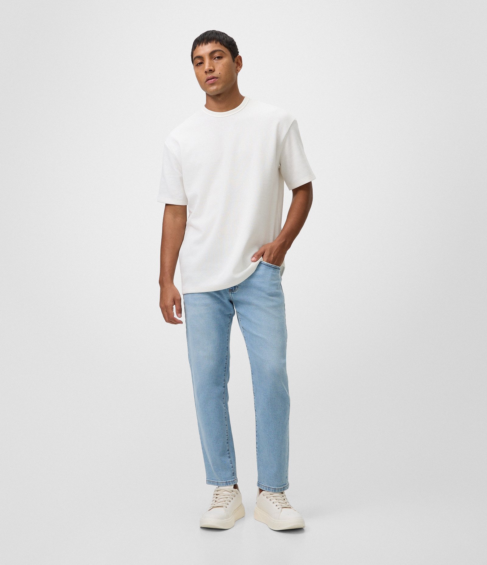Calça Jeans Slim Cropped com Desgaste Azul Claro 1
