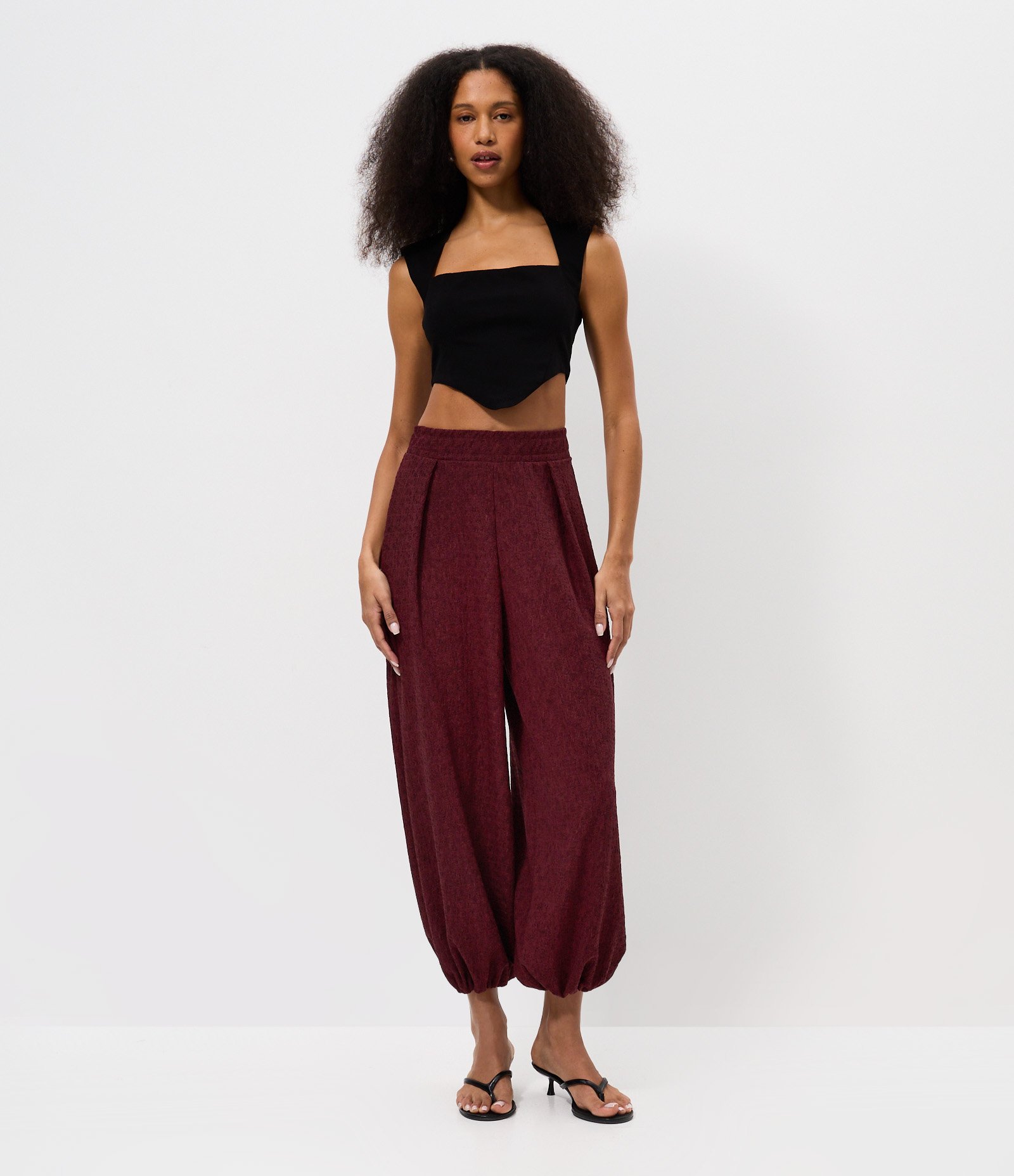Calça Aladim Texturizada com Cós Elástico Vinho 1