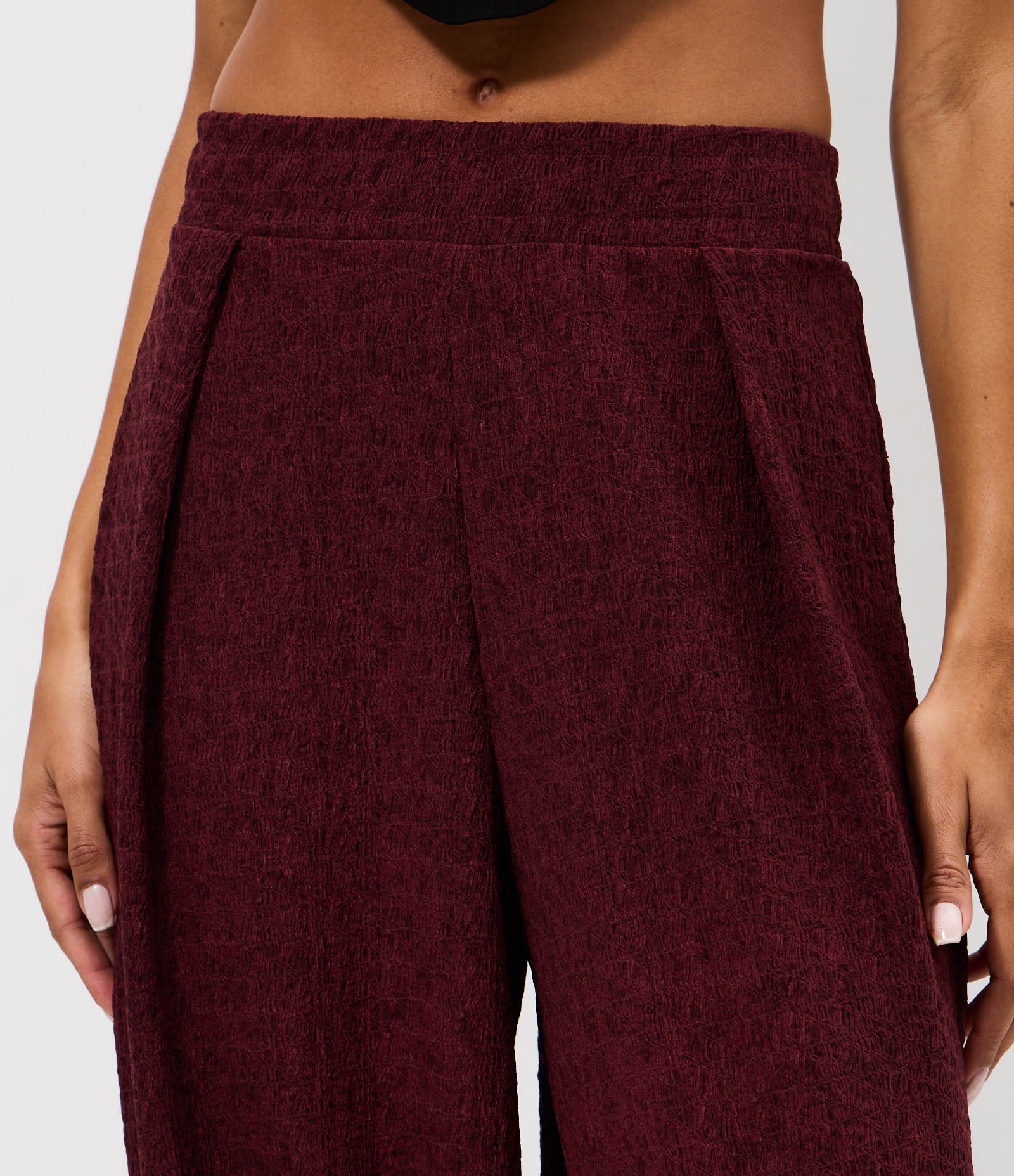 Calça Aladim Texturizada com Cós Elástico Vinho 3