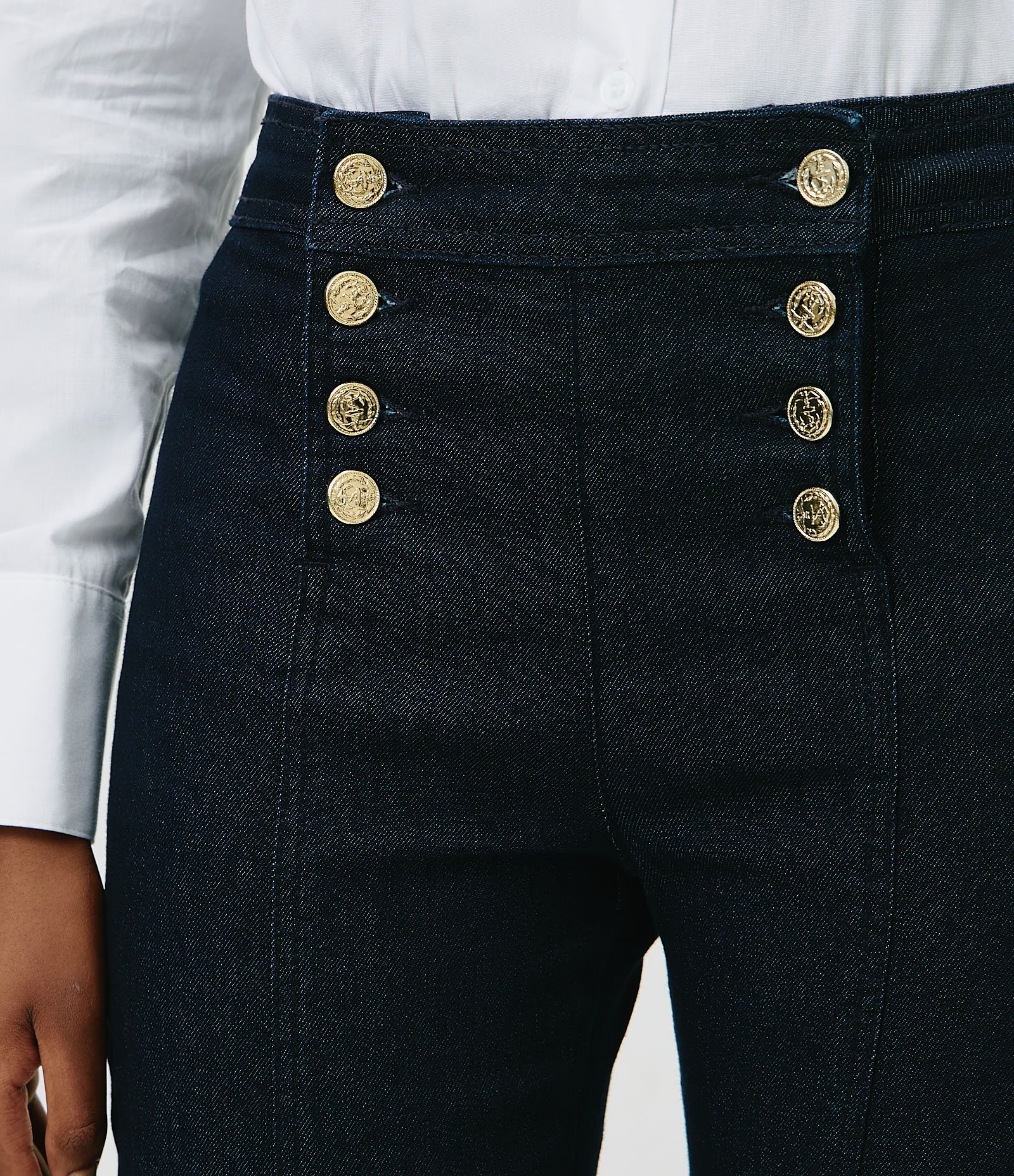 Calça Bootcut Jeans com Botões Frontais Escuro 3