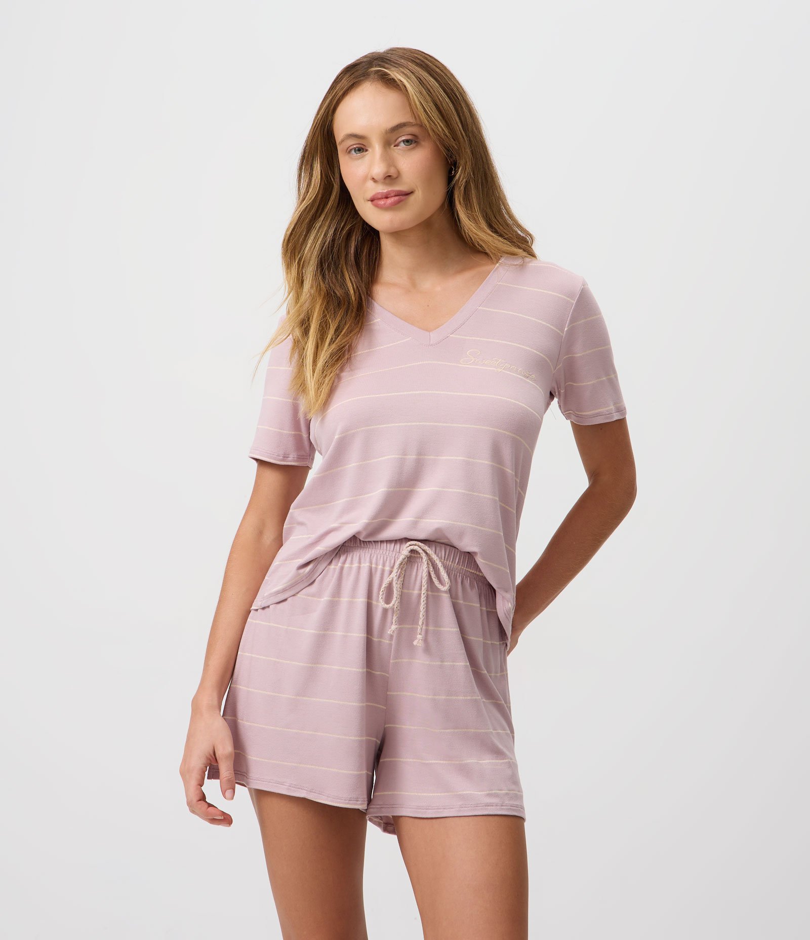 Pijama Curto em Viscolycra com Estampa Listrada e Fio Metalizado Rosa 1