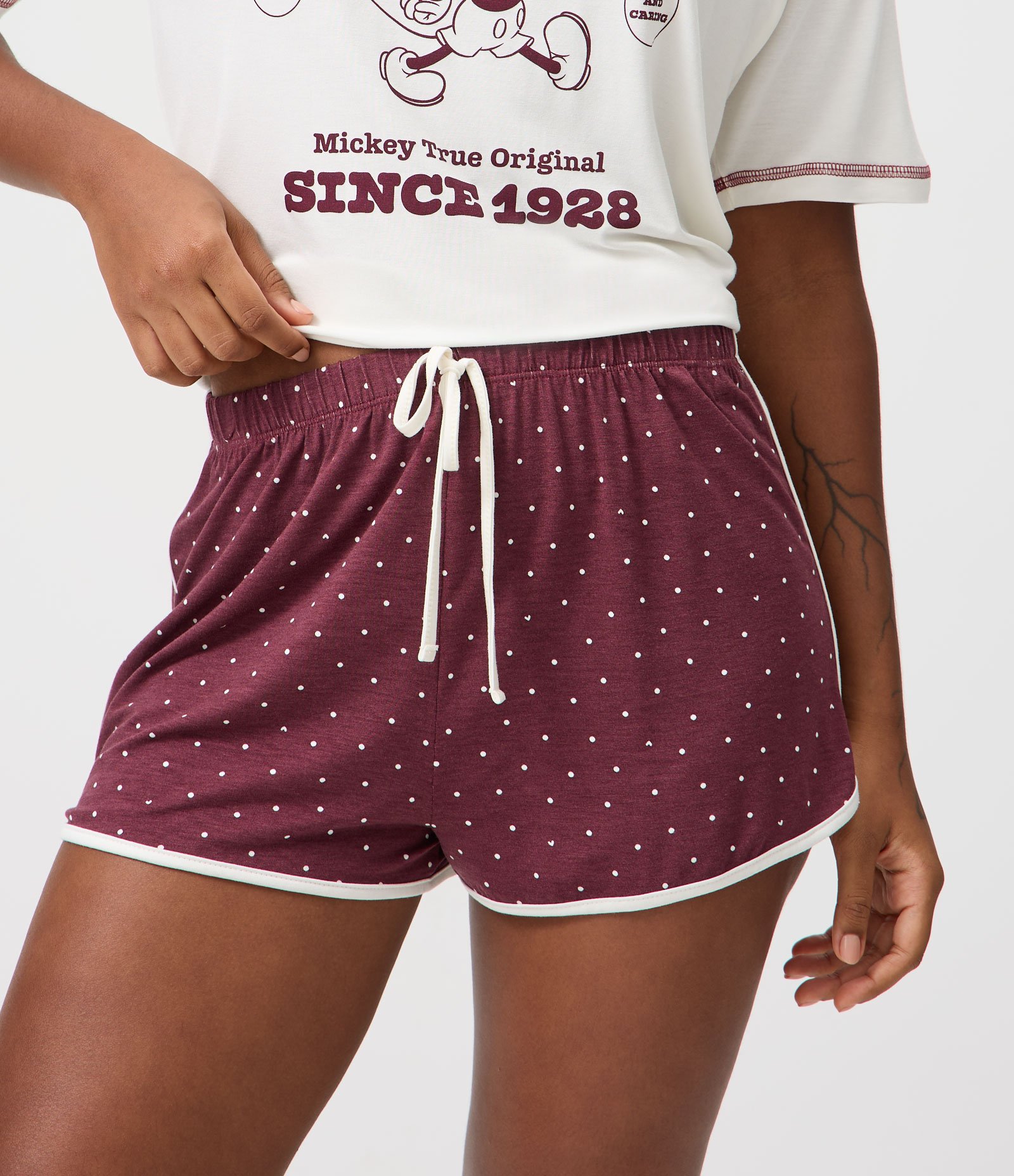 Short de Pijama em Viscolycra com Estampa Poá Vinho 2