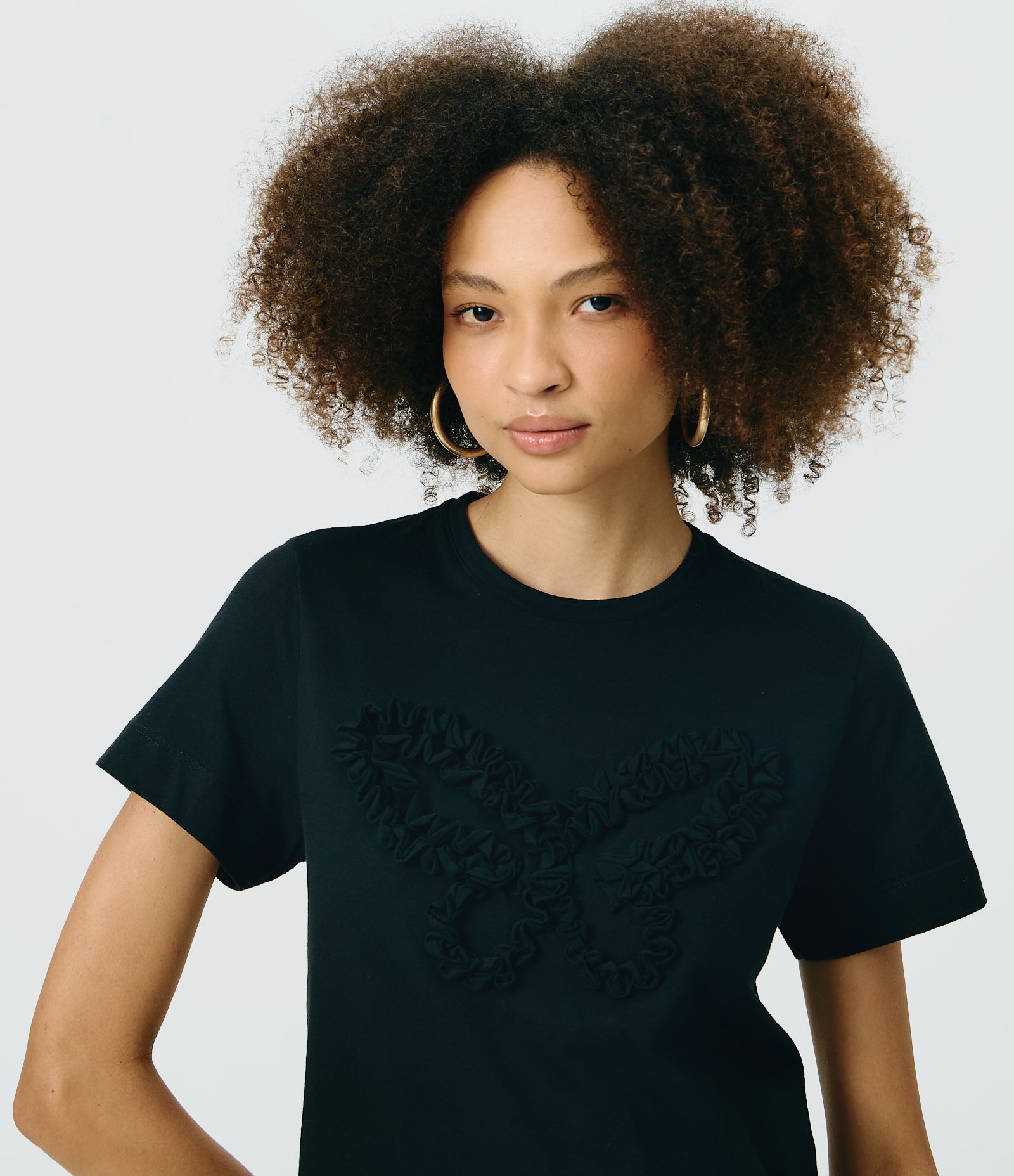 Camiseta Regular em Algodão com Borboleta Bordada Preto 3