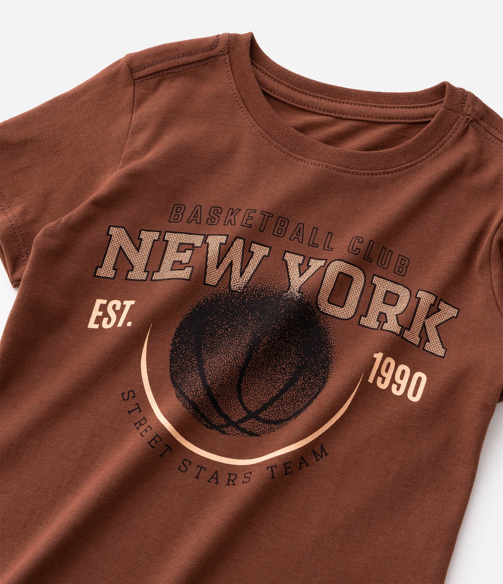 Camiseta Regular em Algodão com Estampa Basquete New York Infantil - Tam 1 a 6 Anos Marrom 4