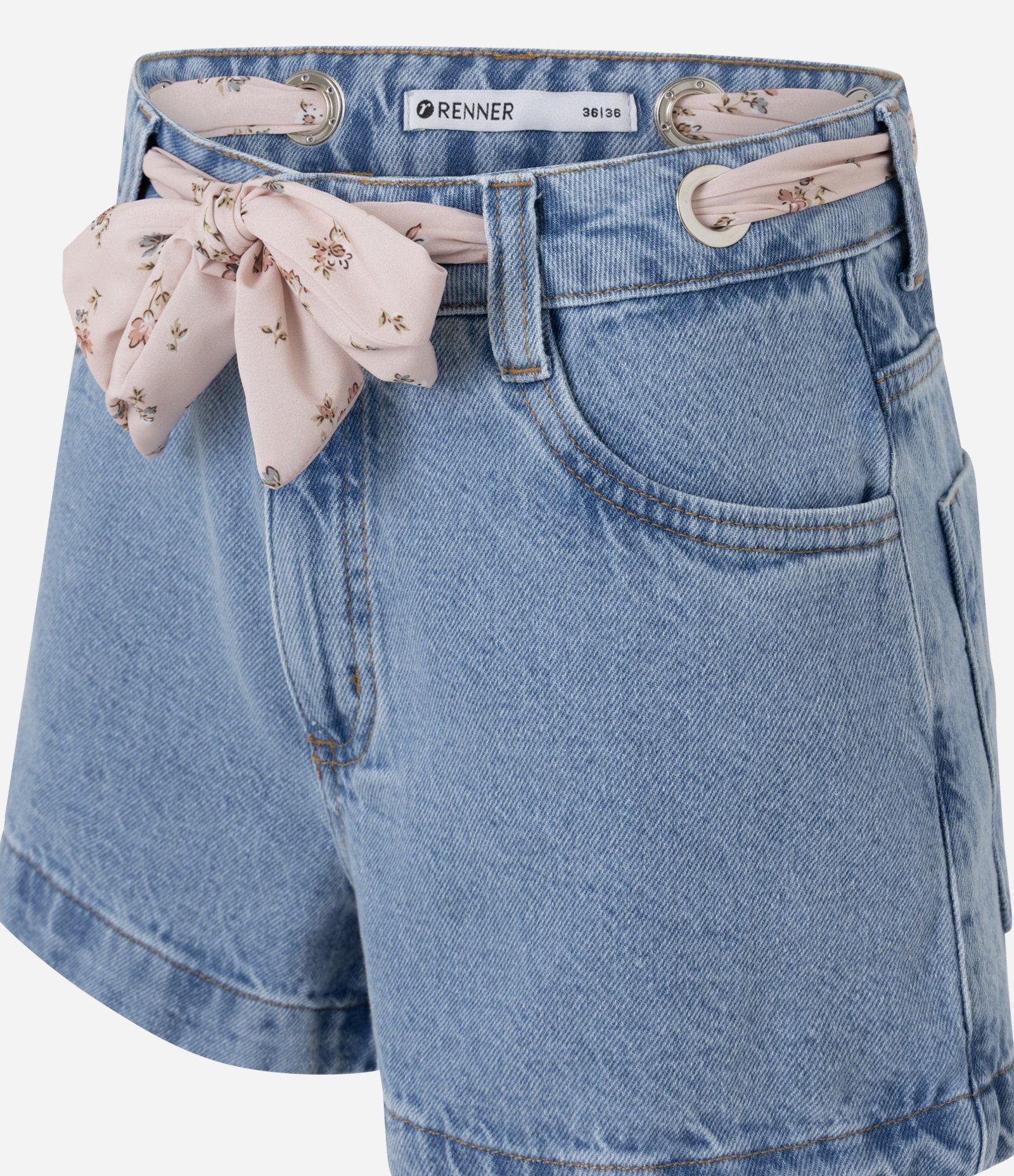 Short em Jeans com Cintura Média Lenço e Ilhós Claro 6