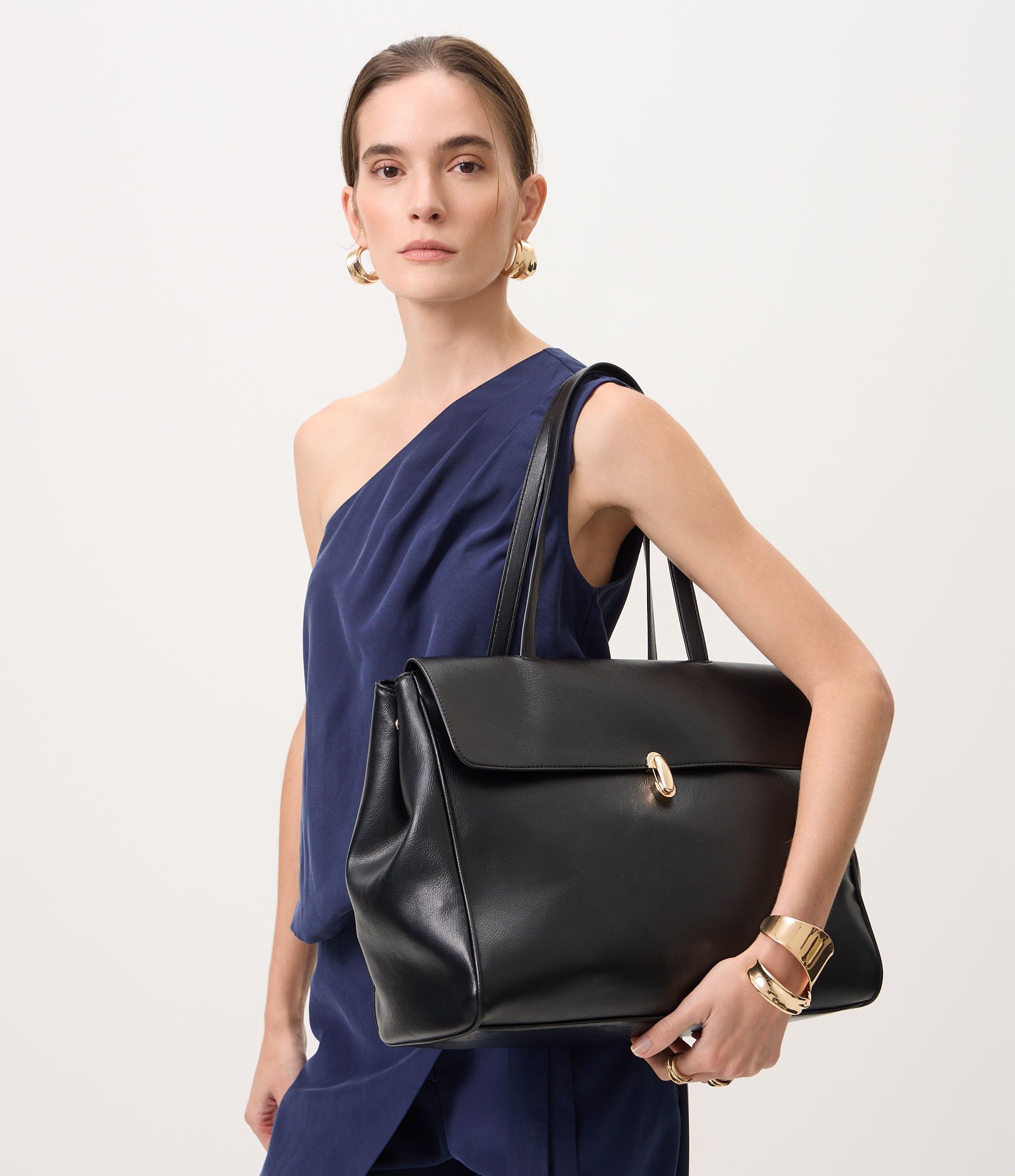 Bolsa Shopper Grande com Aba e Fechamento por Torniquete Preto 7