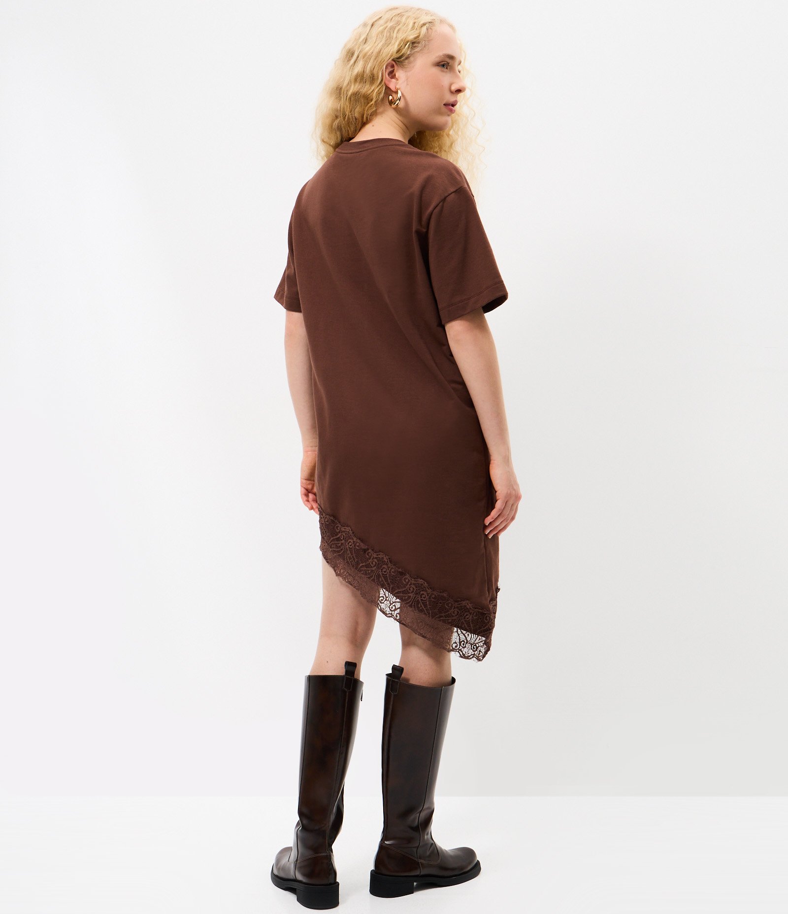 Vestido Curto em Algodão com Barra Rendada Assimétrica Marrom 4