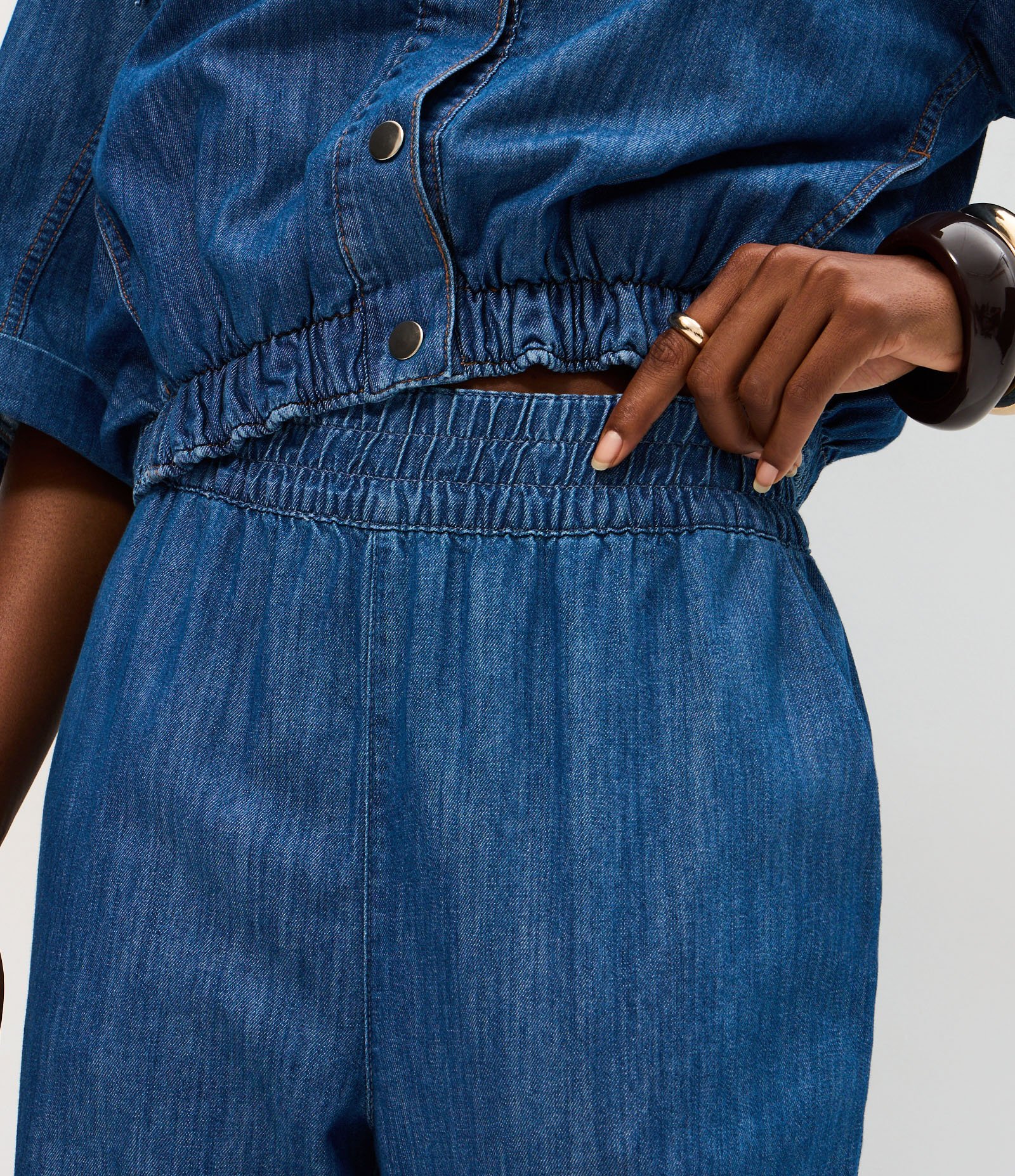 Calça Reta Comfort em Jeans com Cintura Alta e Cós Elástico Azul 4