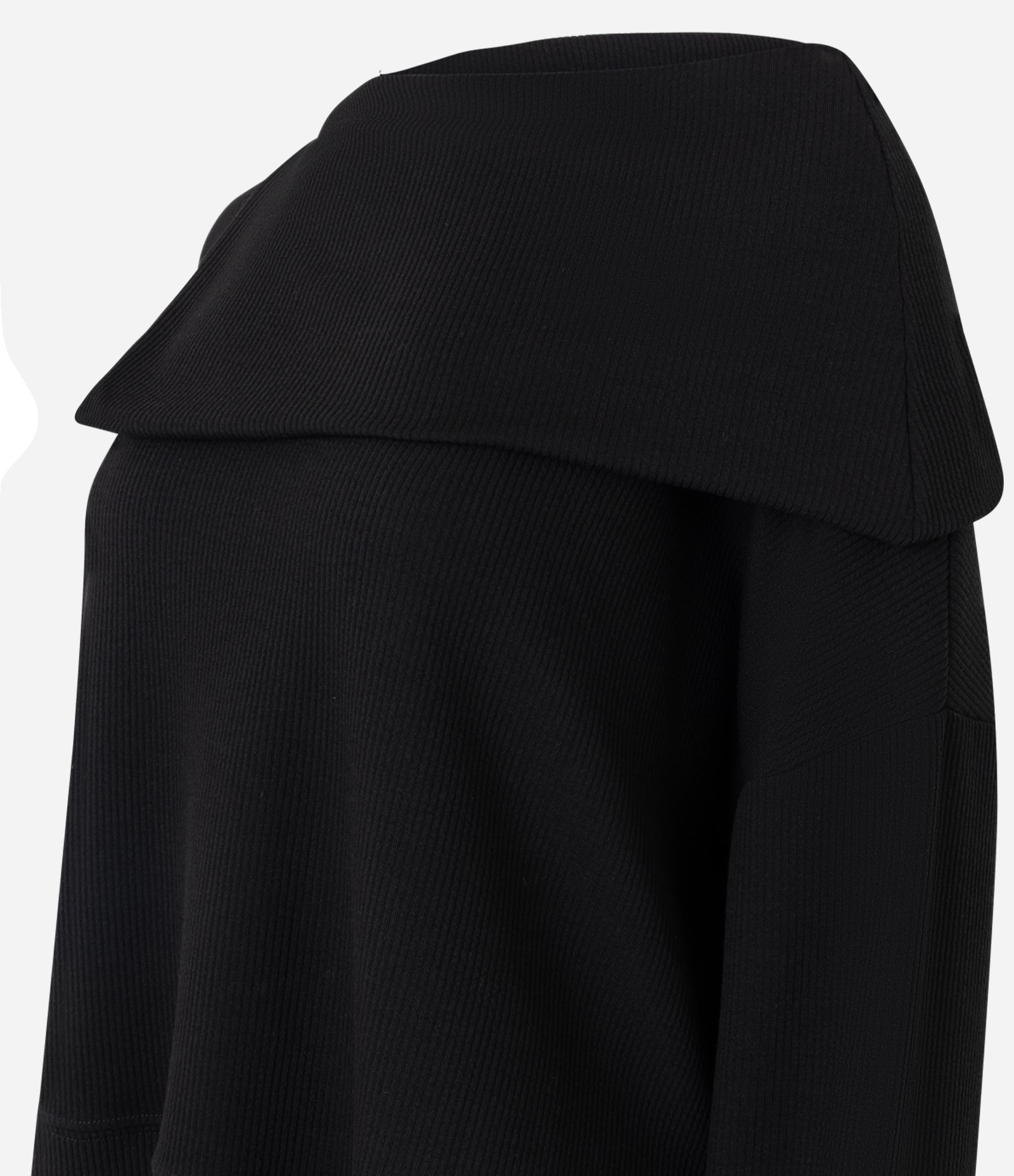 Blusa em Anarruga com Gola Boba Preto 6