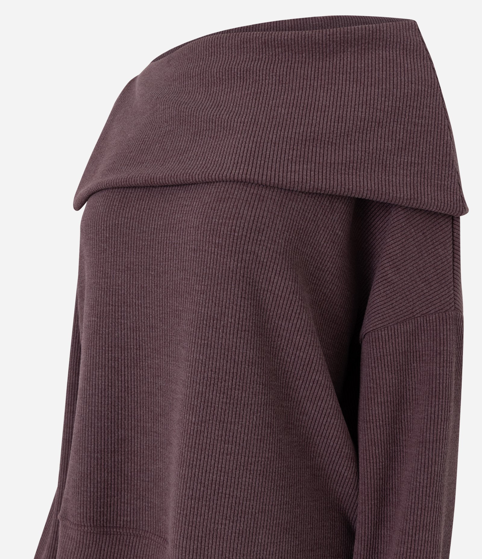 Blusa em Anarruga com Gola Boba Vinho 2
