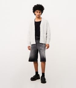 Bermuda Jeans Baggy Relaxed com Bordado Tribal Frontal