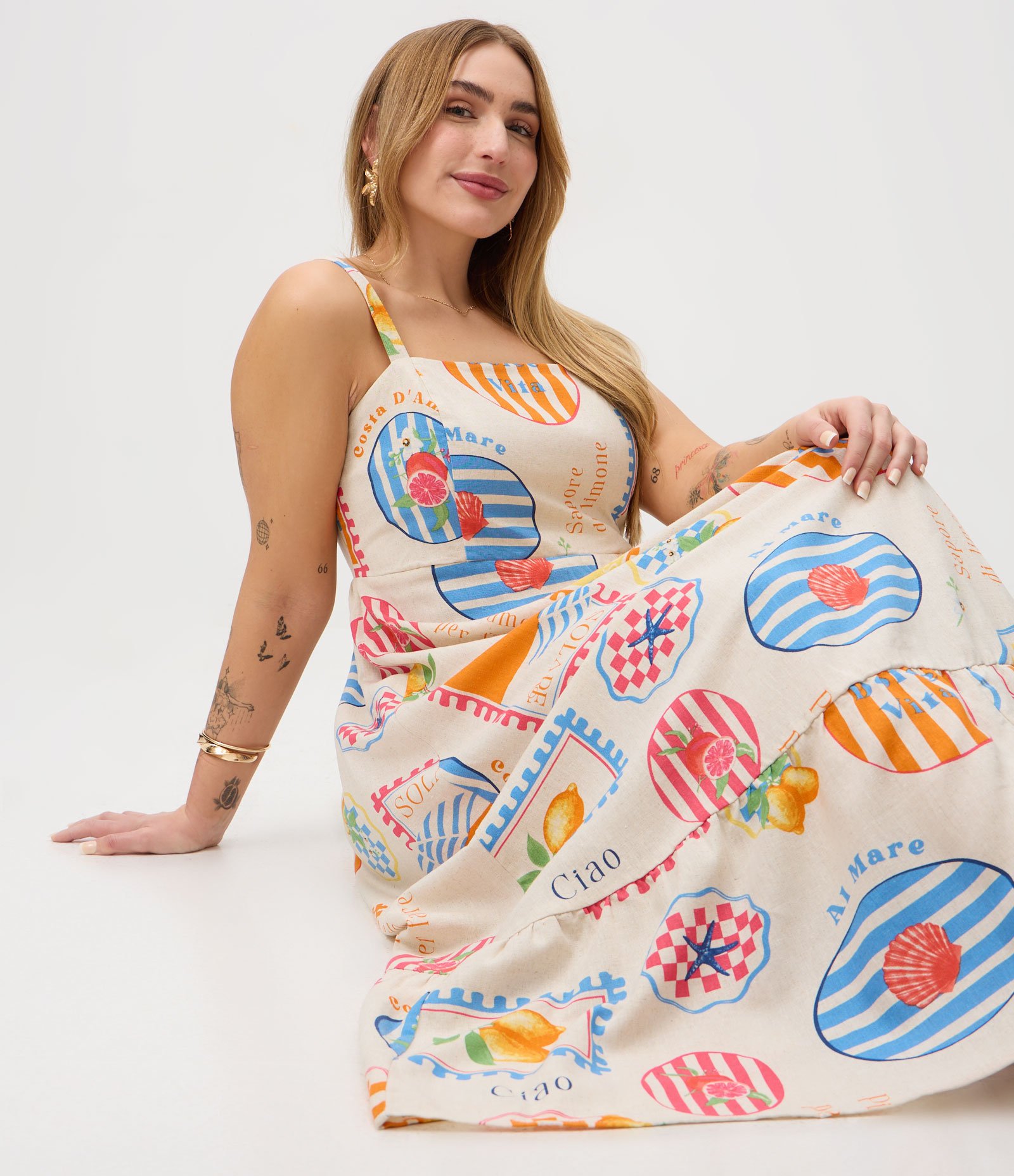 Vestido Midi em Viscolinho com Estampa de Selos Curve & Plus Size Bege 2