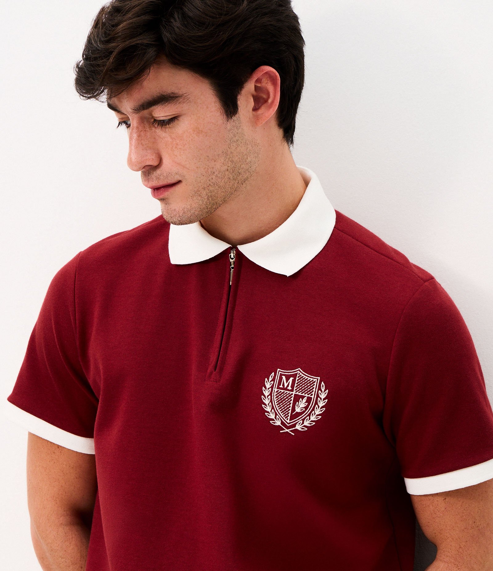 Polo Manga Curta Algodão Brasão Texturizado Vermelho 4