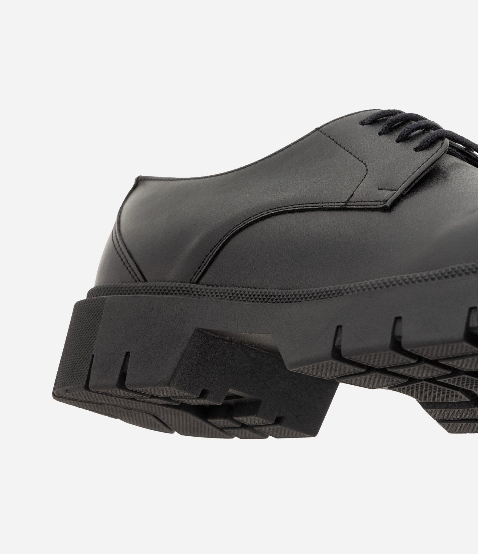 Sapato Derby Tratorado em PU Preto 4