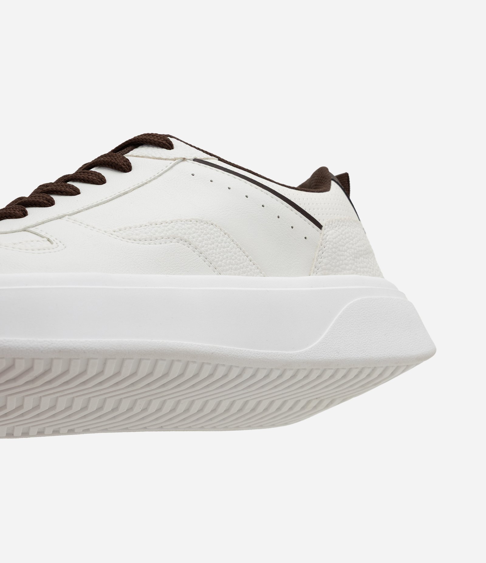 Tênis em PU Casual com Recortes Off White 6