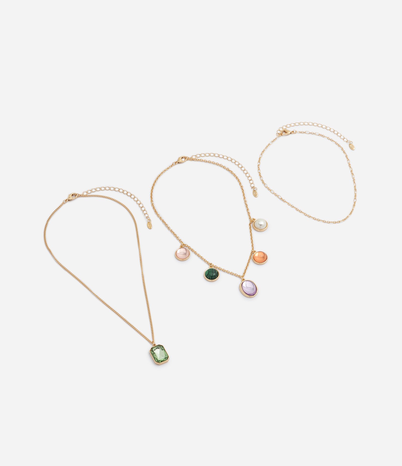 Colar em Camadas com Pingentes de Chatons Dourado 4