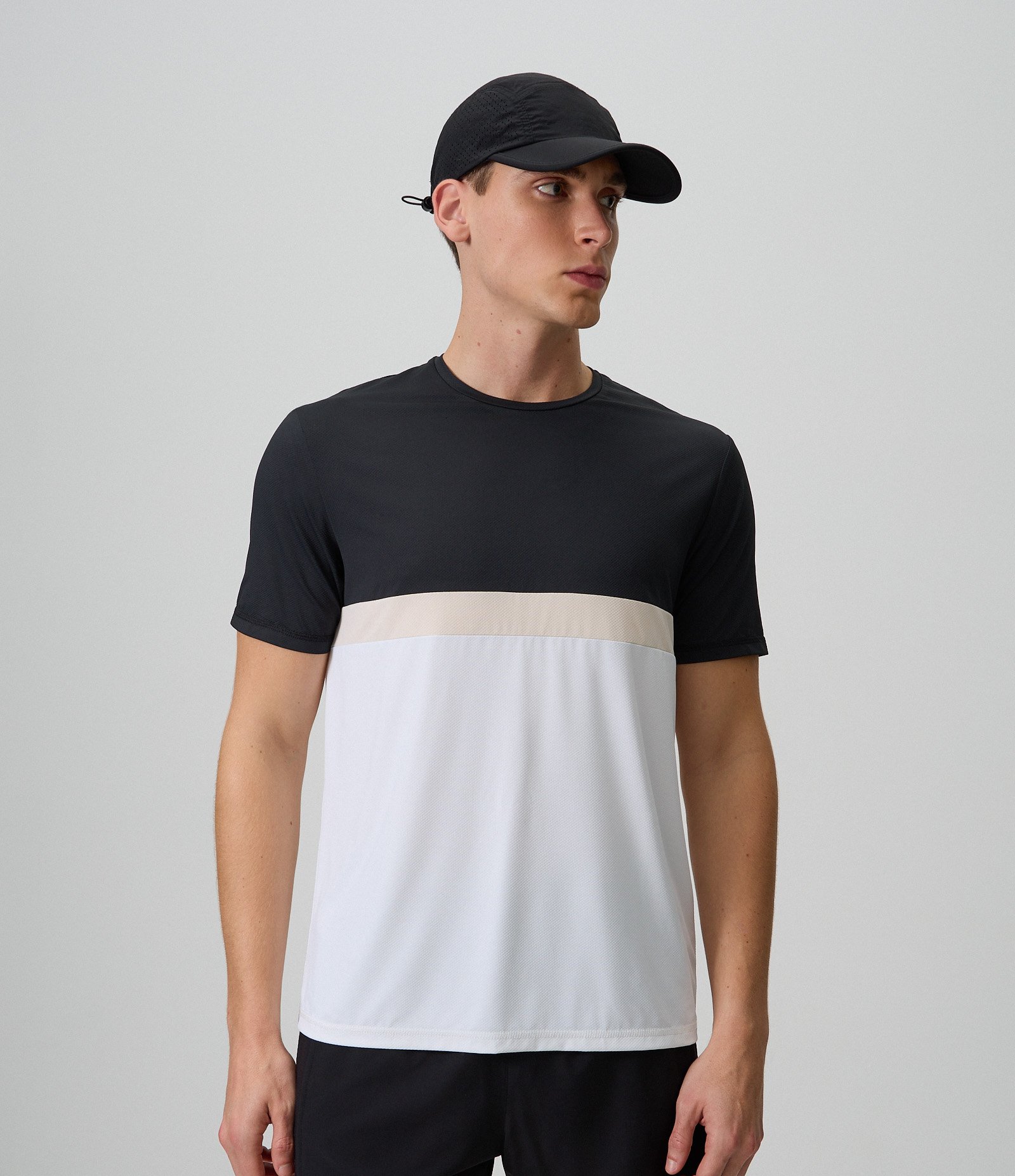 Camiseta Dry Esportiva com Cores Blocadas Preto 1