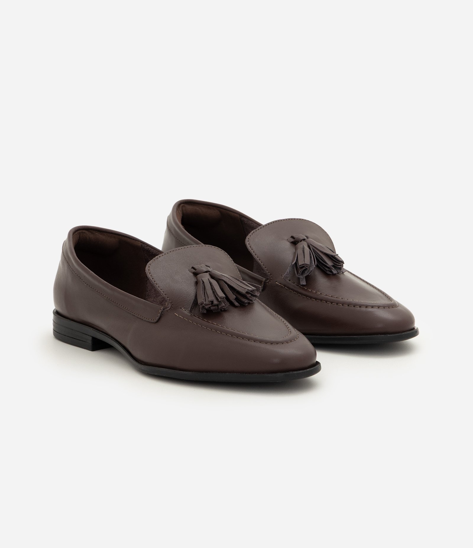 Mocassim em Couro com Detalhe de Franjas Marrom 2