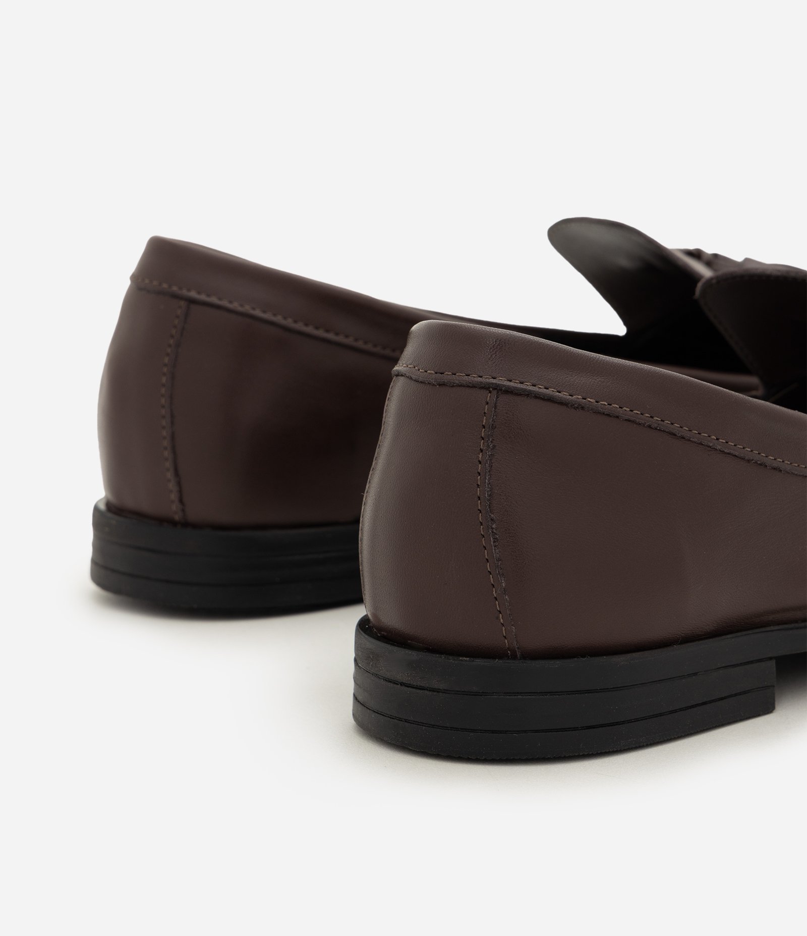 Mocassim em Couro com Detalhe de Franjas Marrom 3