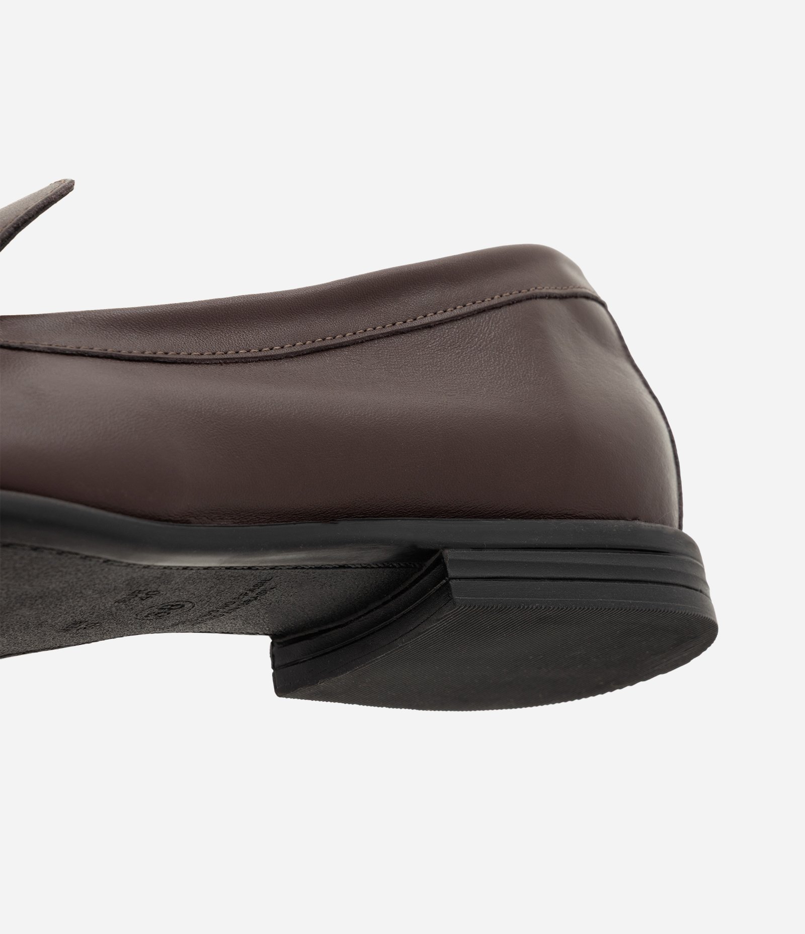 Mocassim em Couro com Detalhe de Franjas Marrom 4