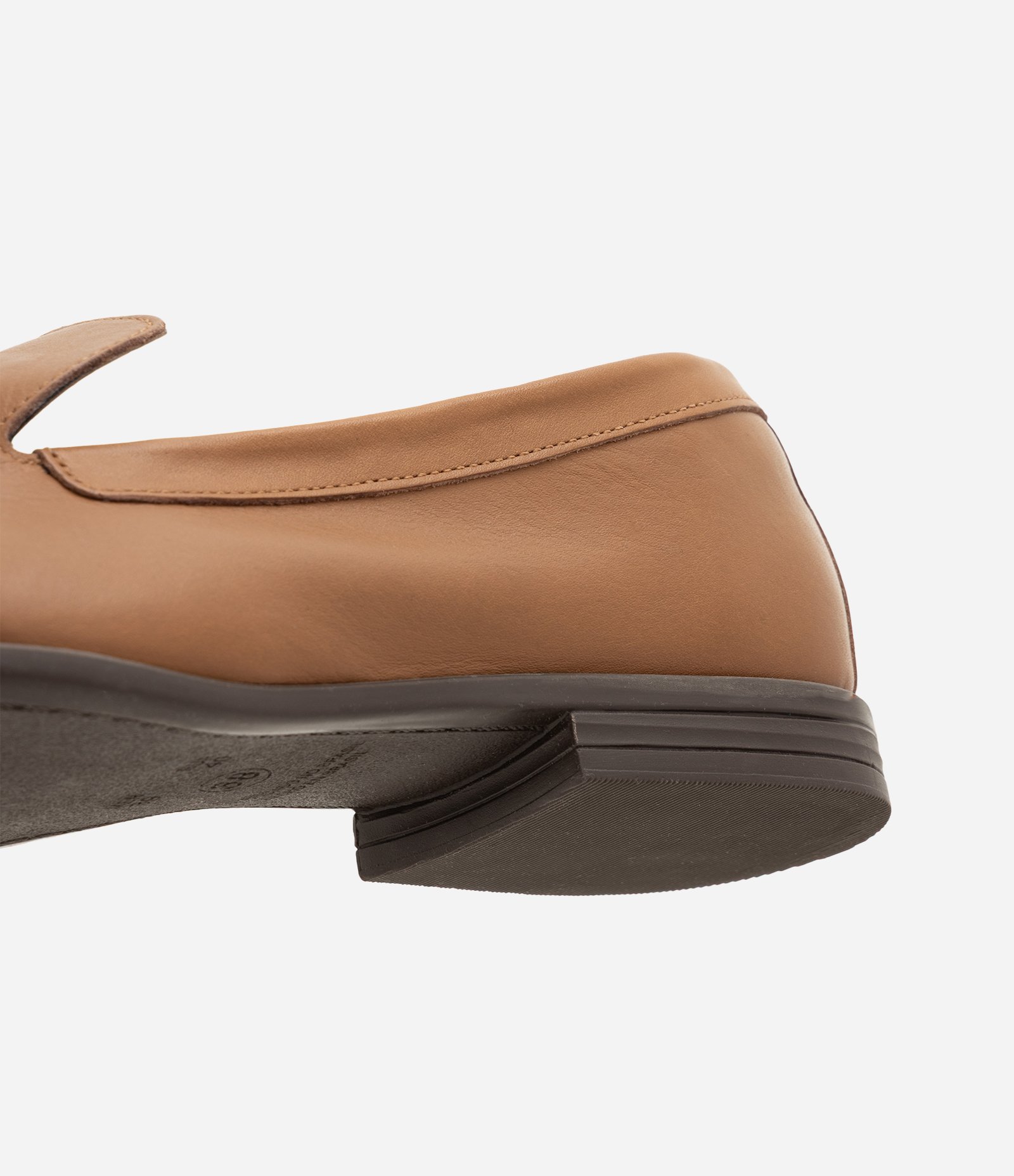 Mocassim em Couro com Detalhe de Franjas Marrom Claro 3