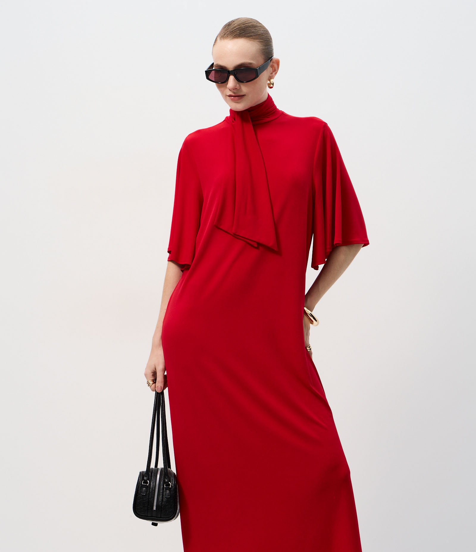 Vestido Reto com Manga Morcego e Amarração no Decote Vermelho 1